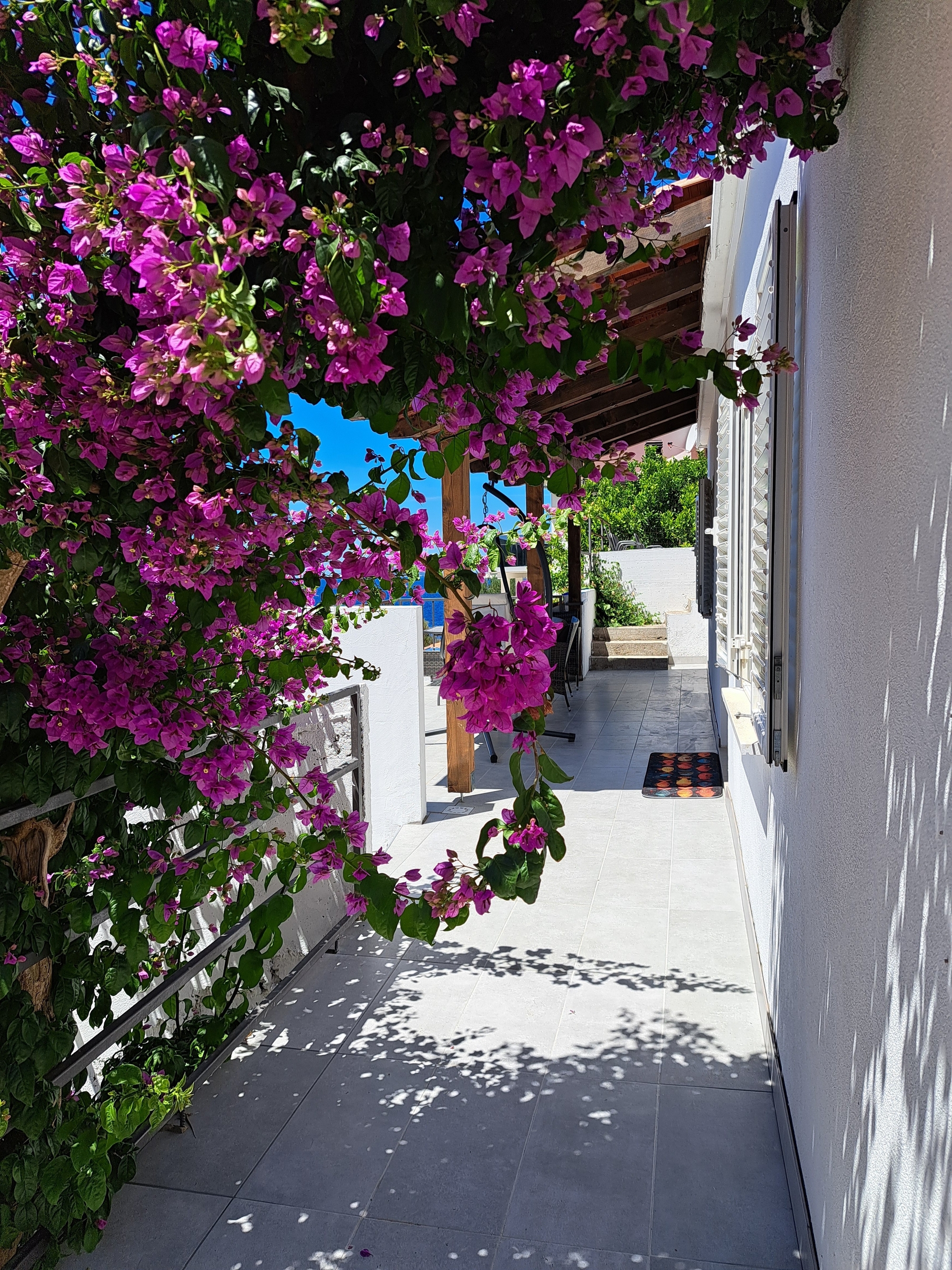 Two bedroom apartment near beach Ubli, Lastovo  A-a