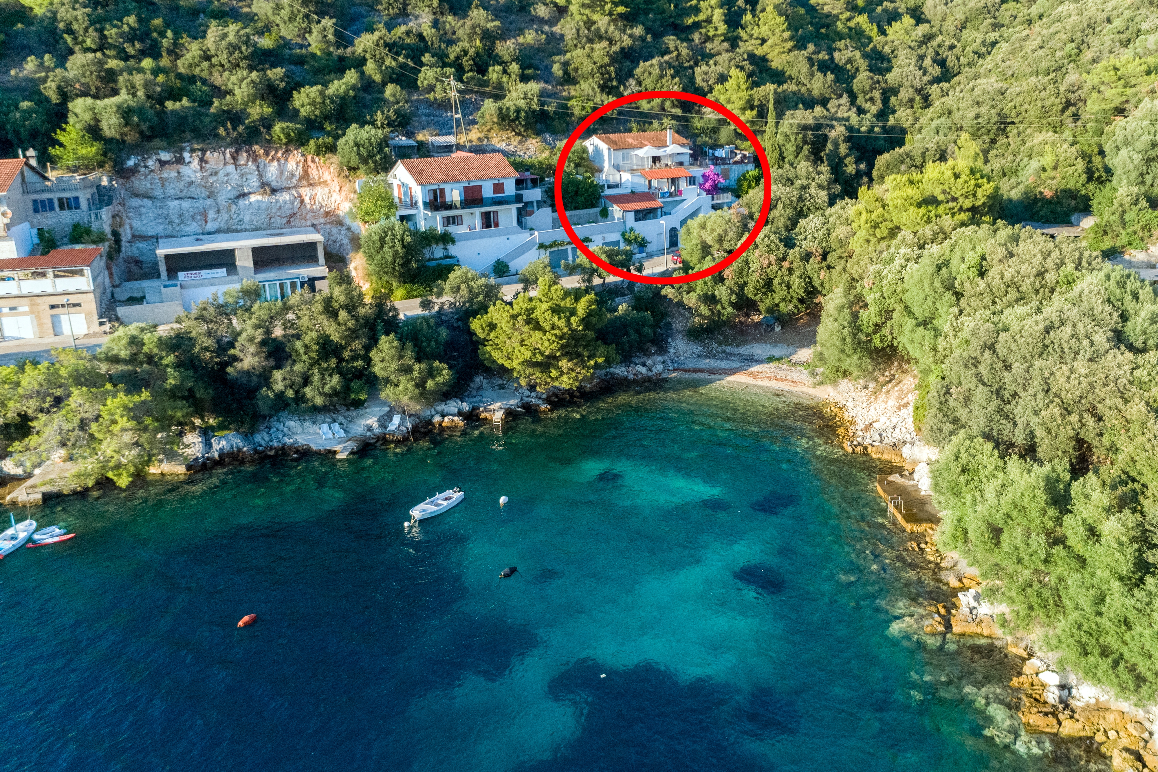 Two bedroom apartment near beach Ubli, Lastovo (A-23365-a)