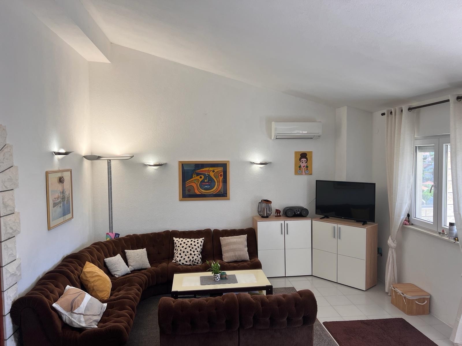 Two bedroom apartment with terrace and sea view Splitska, Brač (A-23366-a) Two bedroom apartment with terrace and sea view Splitska, Brač (A-23366-a)