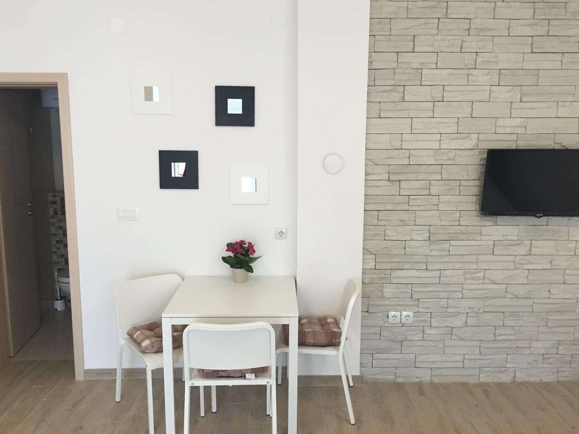 Studio flat with terrace Novalja, Pag  AS-a