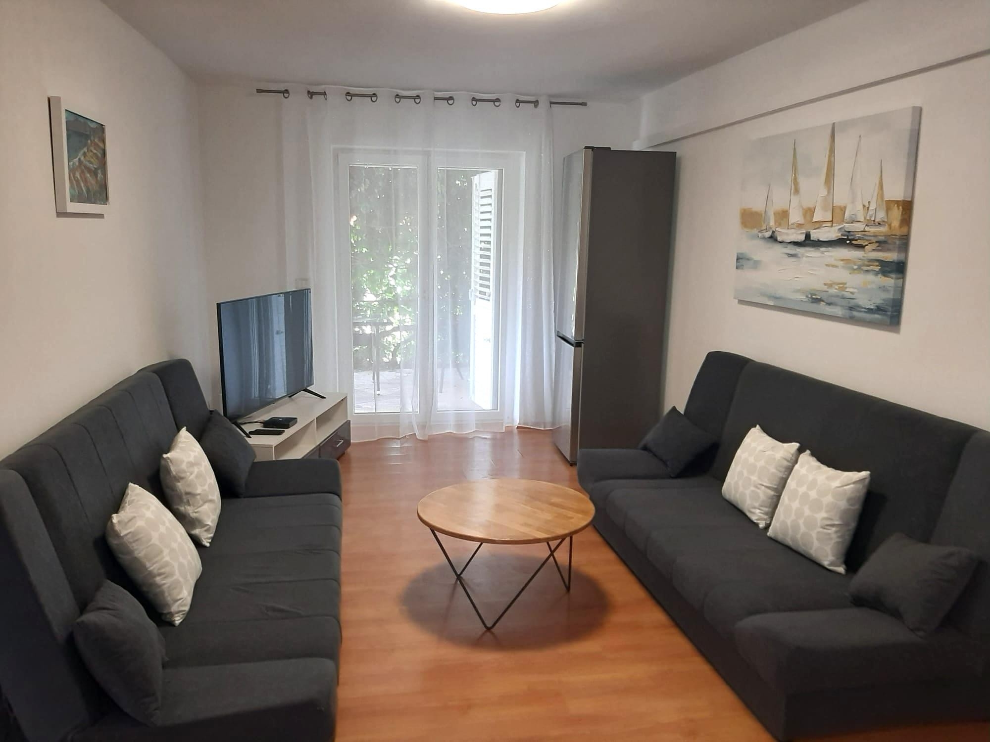 Four bedroom apartment with terrace and sea view Supetar, Brač  A-a