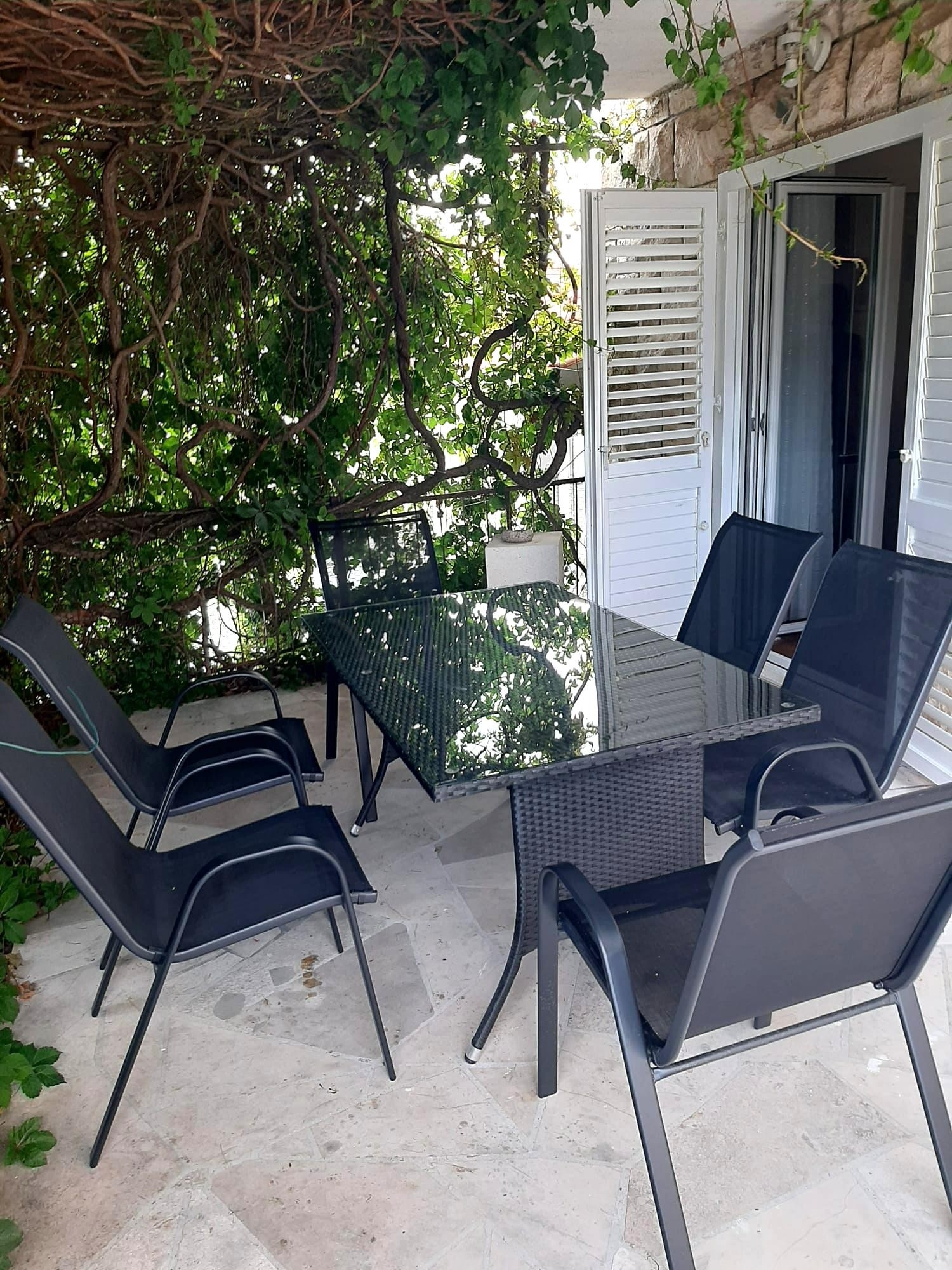 Four bedroom apartment with terrace and sea view Supetar, Brač  A-a
