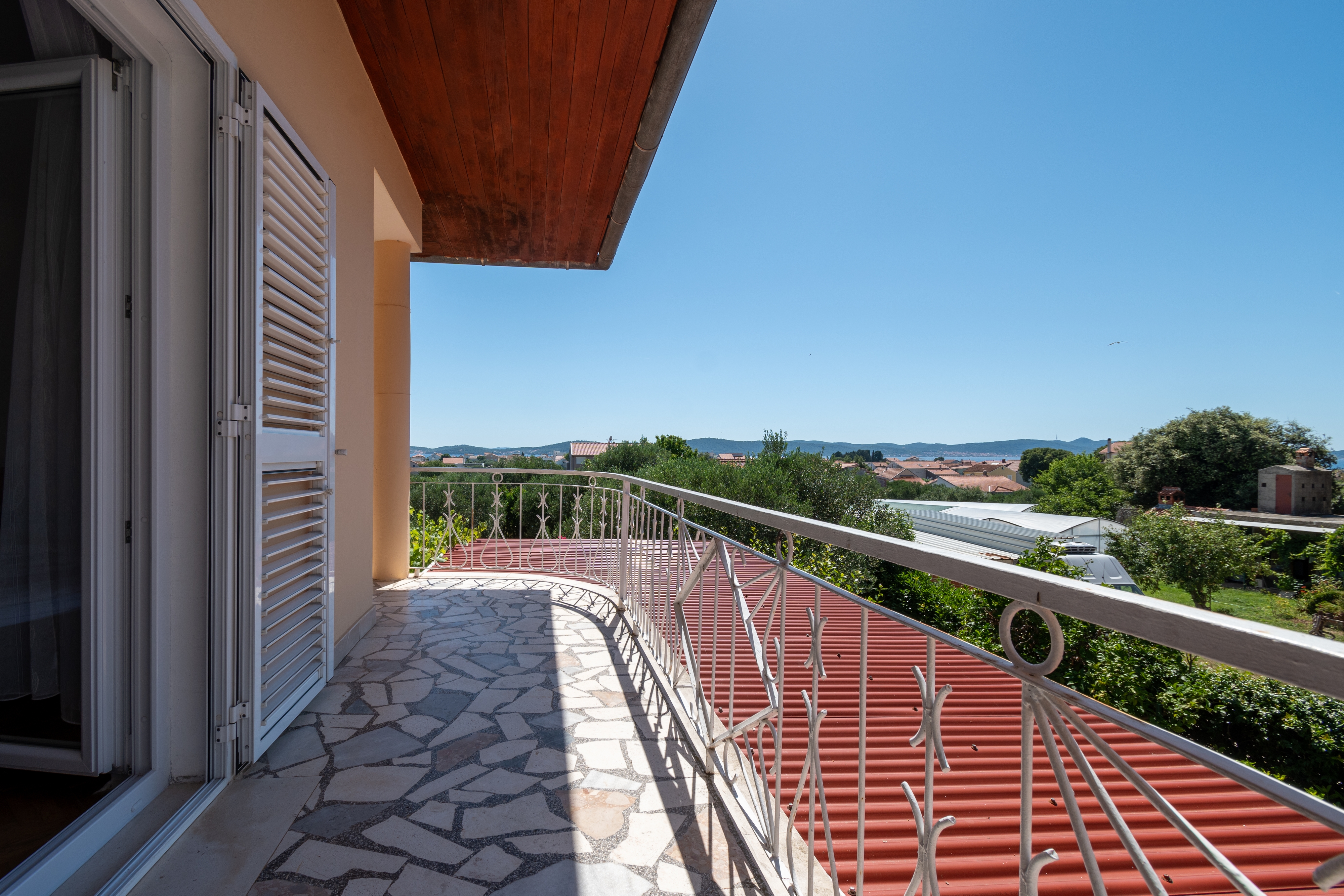 Three bedroom apartment with terrace and sea view Bibinje, Zadar  A-a