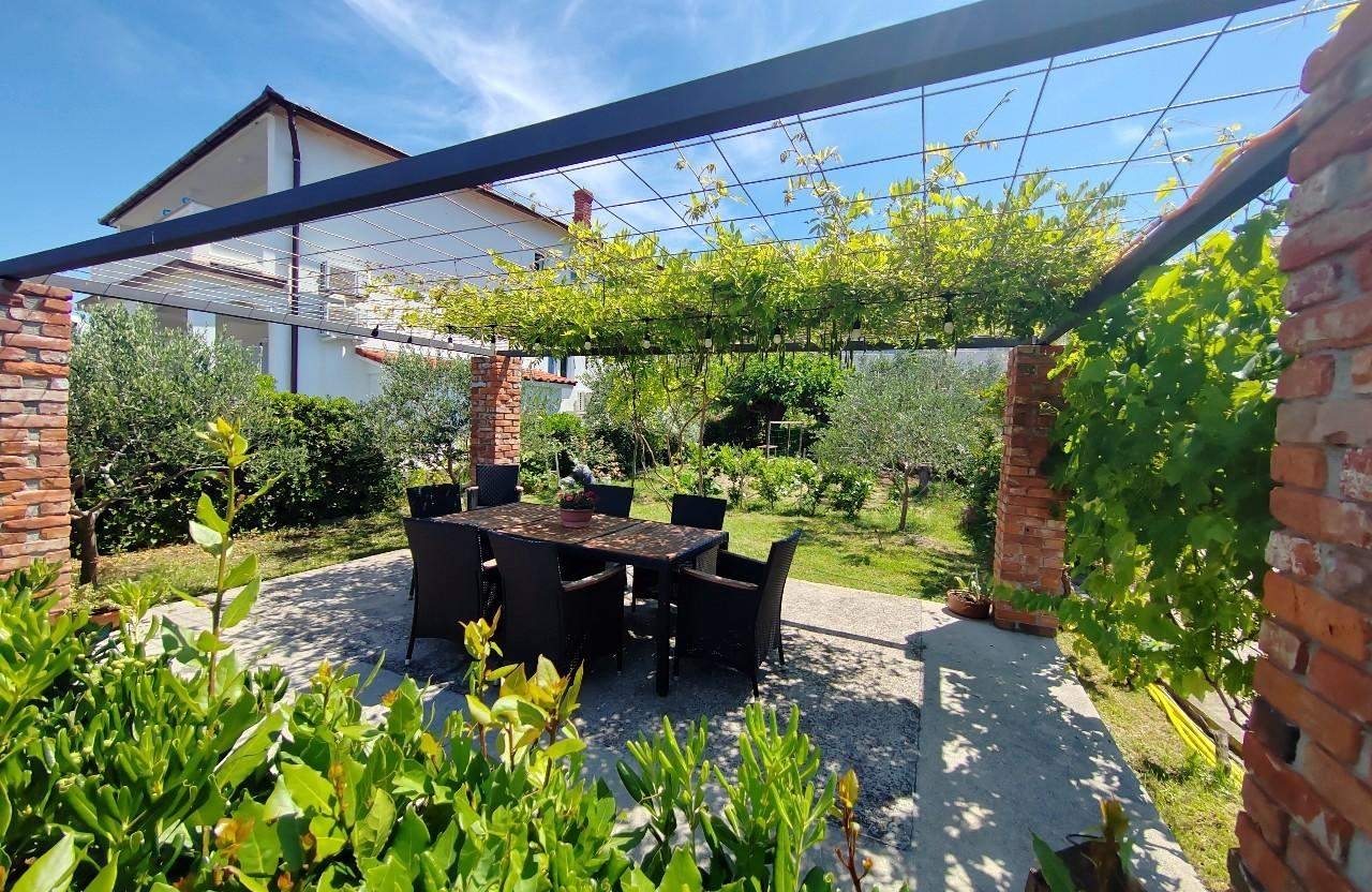 One bedroom apartment near beach Supetarska Draga - Donja, Rab (A-23377-b) One bedroom apartment near beach Supetarska Draga - Donja, Rab (A-23377-b)