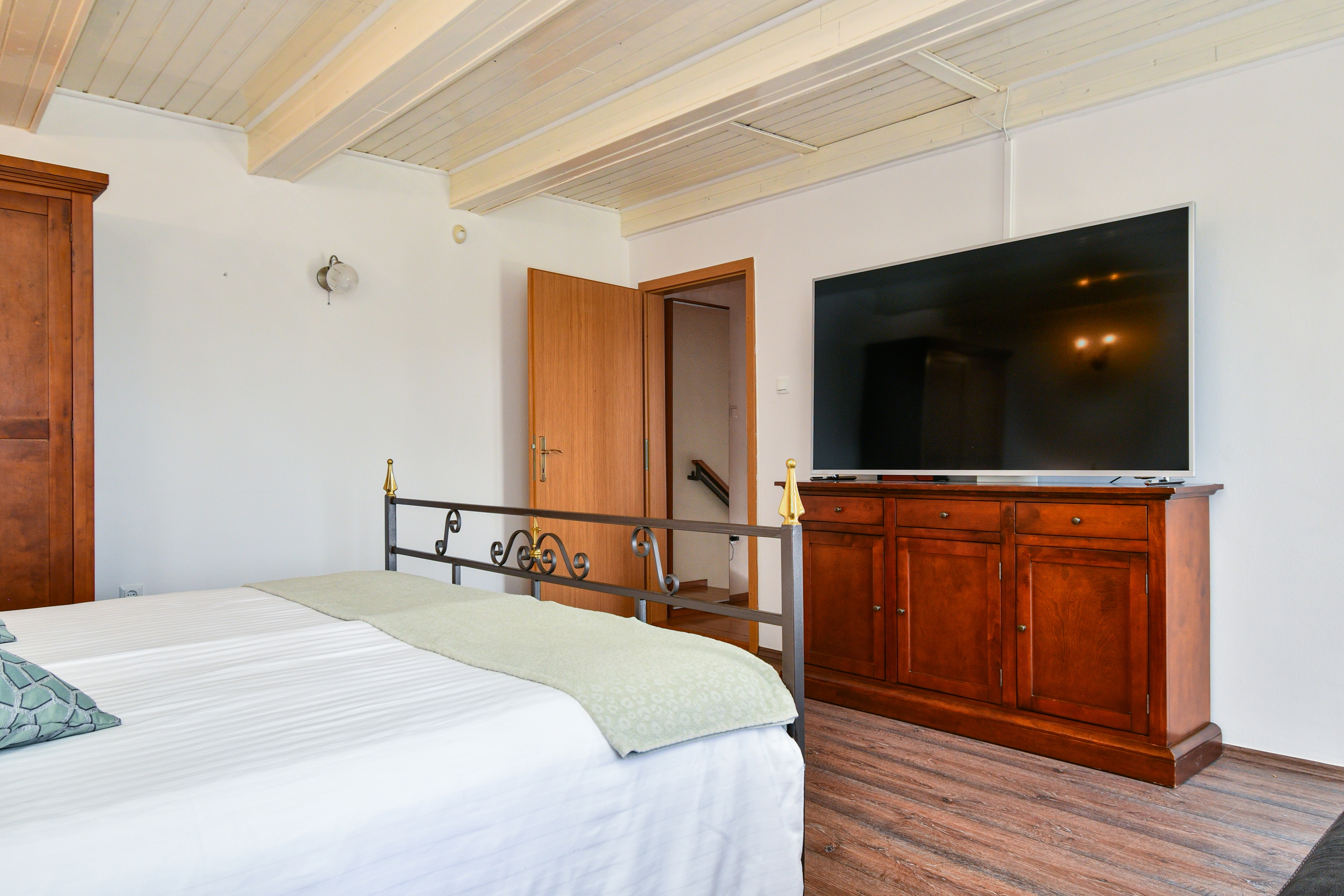 Two bedroom house with terrace and sea view Bribir, Novi Vinodolski  K