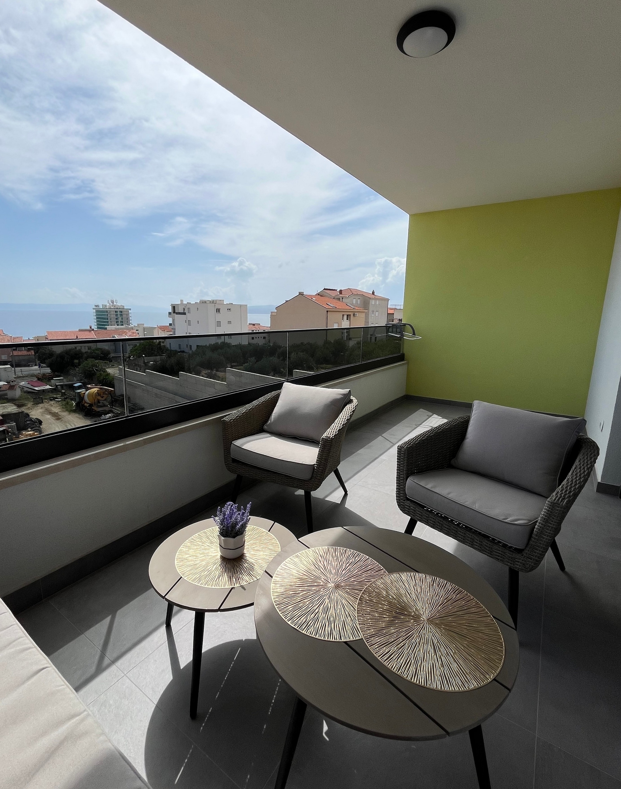 One bedroom apartment with balcony and sea view Makarska  A-a