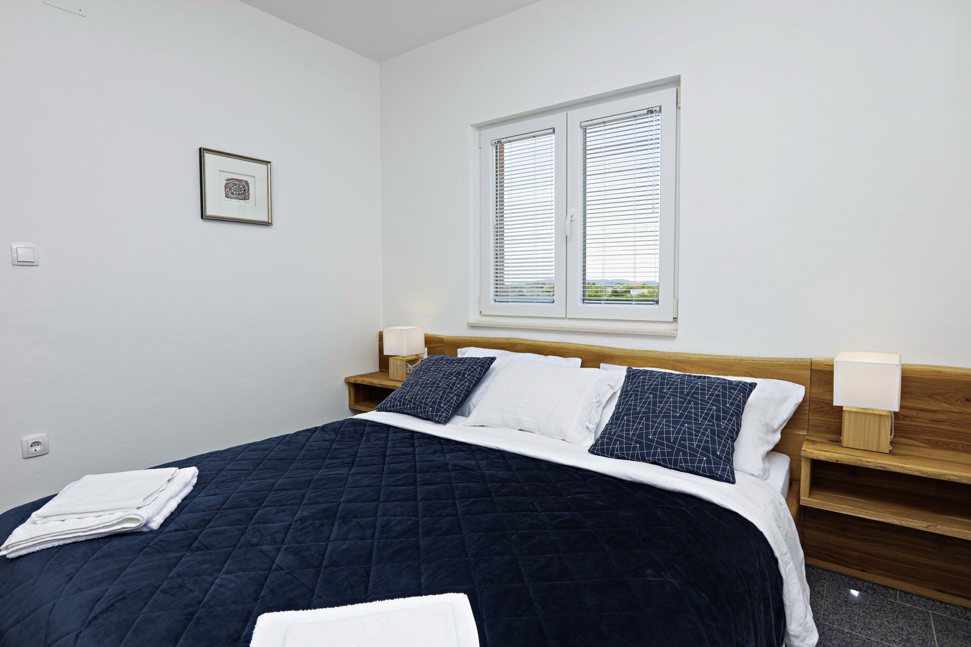 Two bedroom apartment with terrace Bogdanovići, Šibenik  A-a