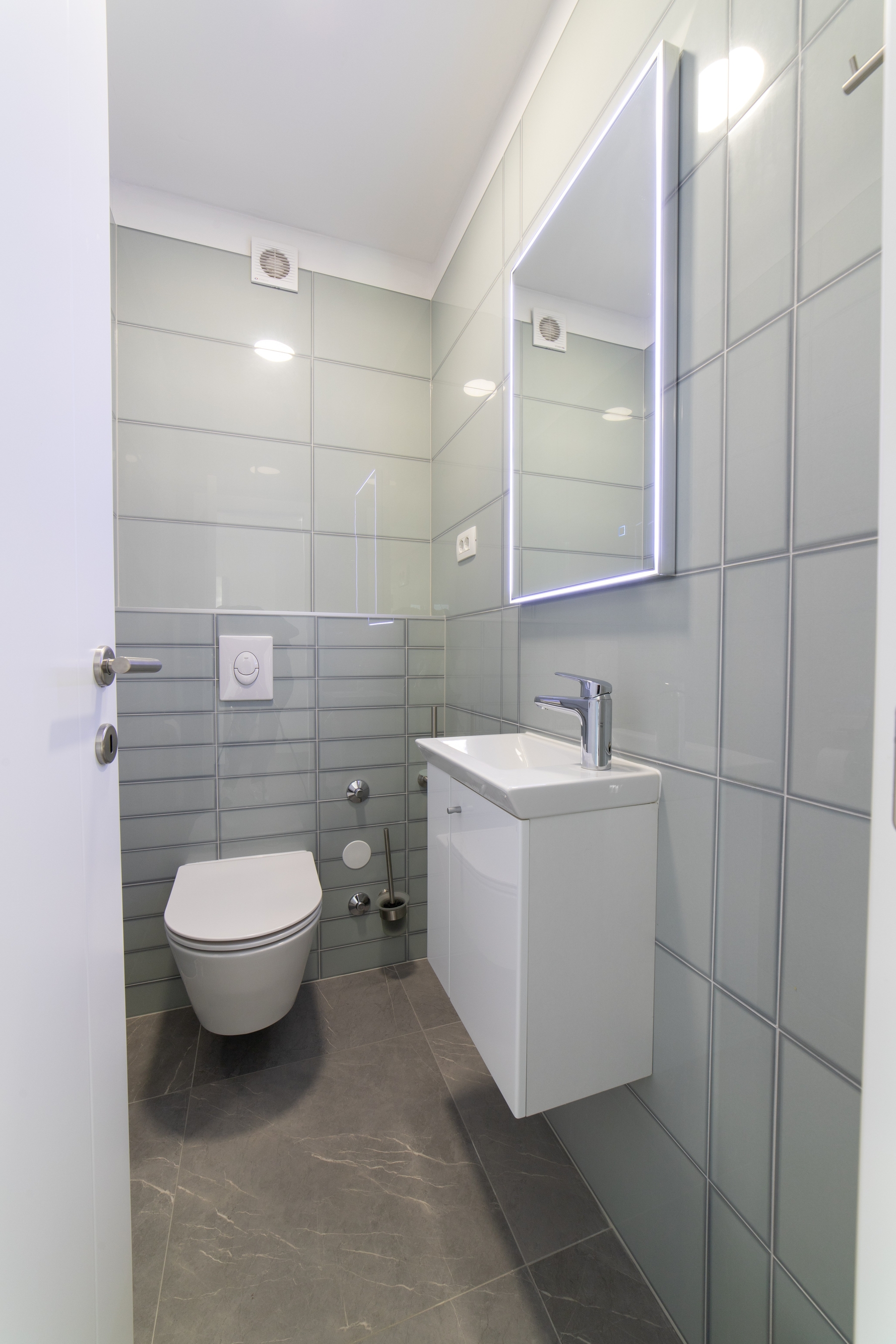 Two bedroom apartment with terrace and sea view Kaštel Kambelovac, Kaštela  A-a