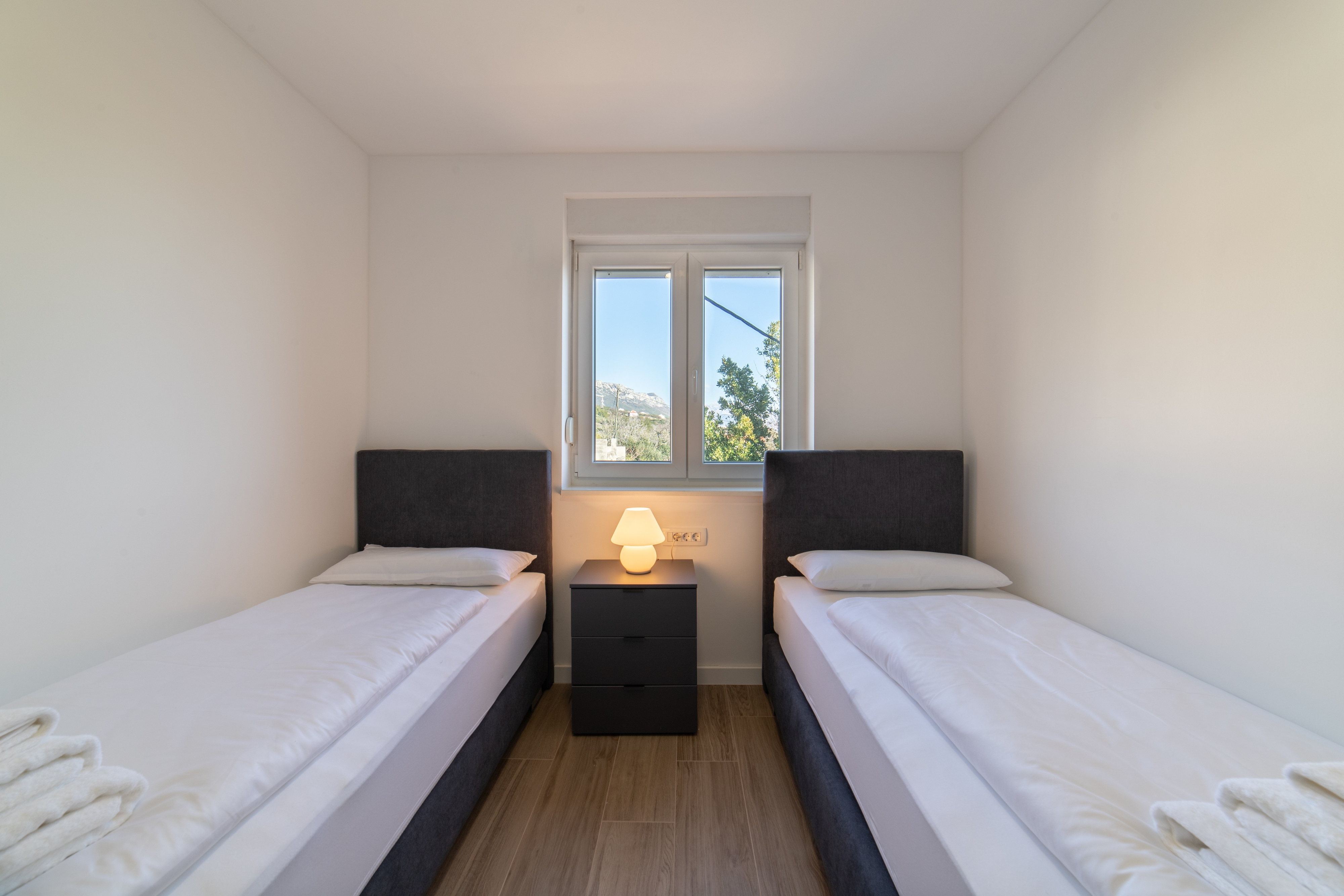 Two bedroom apartment with terrace and sea view Kaštel Kambelovac, Kaštela  A-a