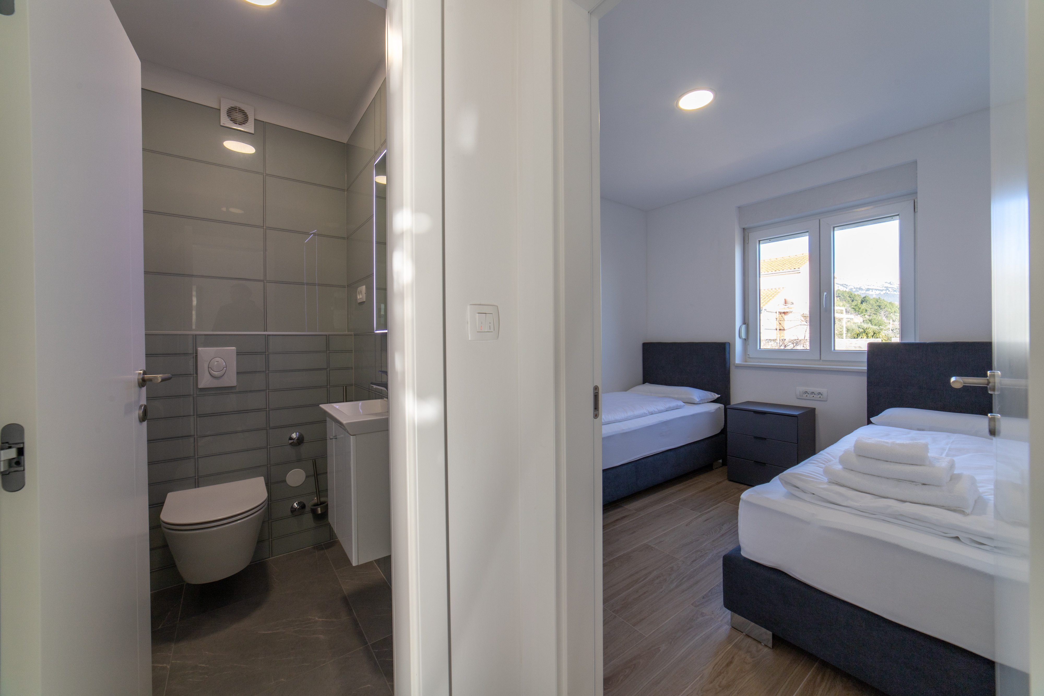 Two bedroom apartment with terrace and sea view Kaštel Kambelovac, Kaštela  A-a