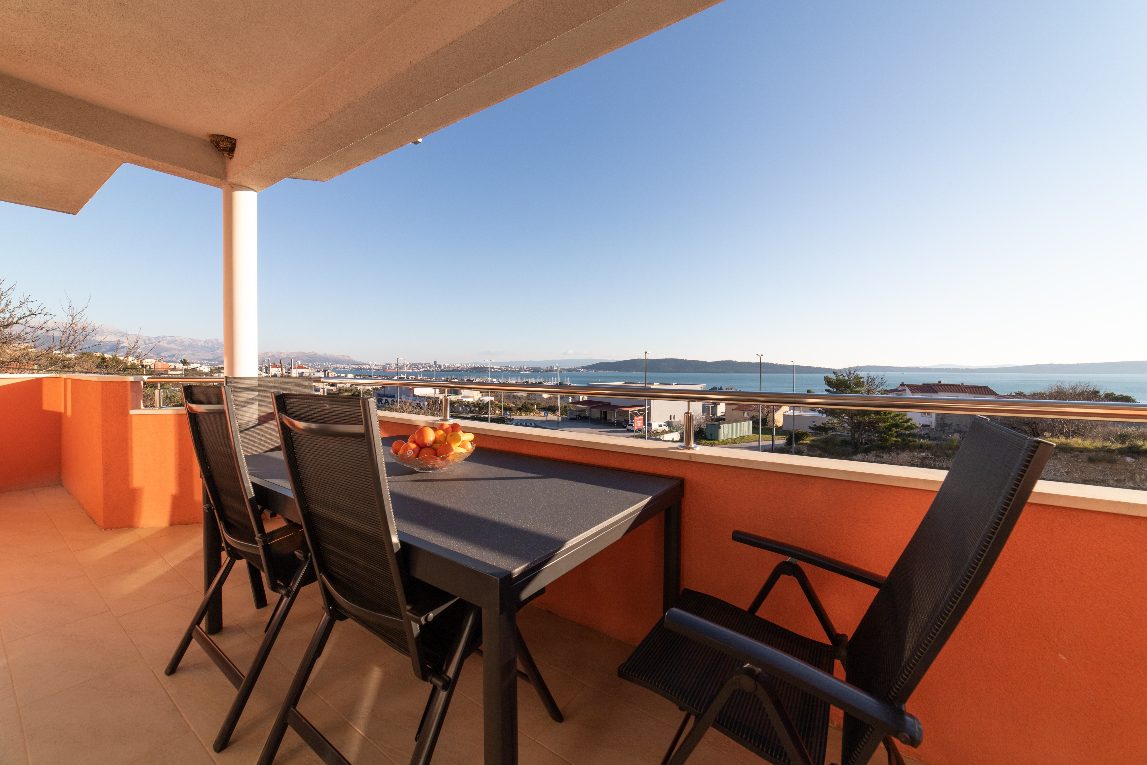 Two bedroom apartment with terrace and sea view Kaštel Kambelovac, Kaštela  A-a