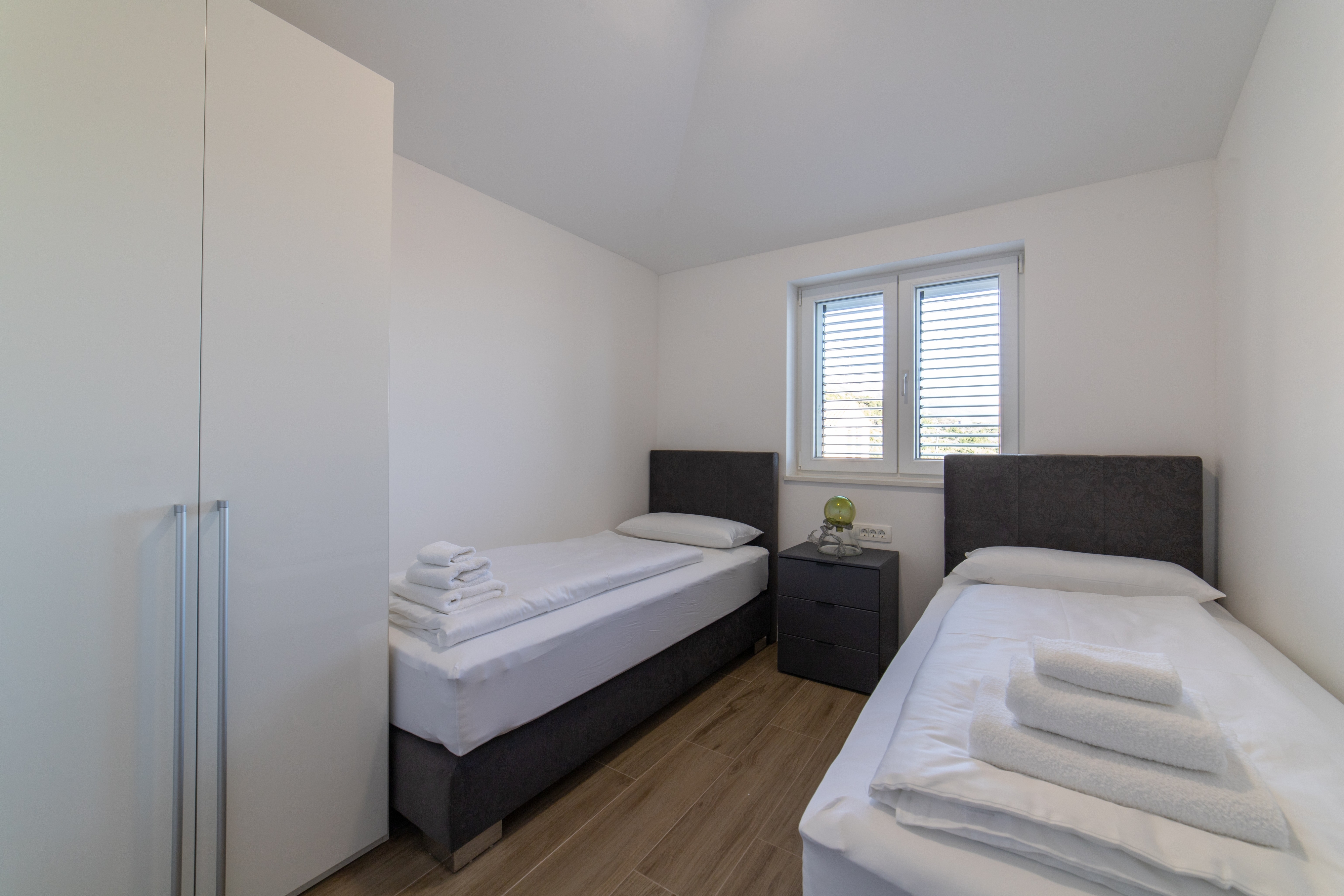 Two bedroom apartment with terrace and sea view Kaštel Kambelovac, Kaštela  A-b