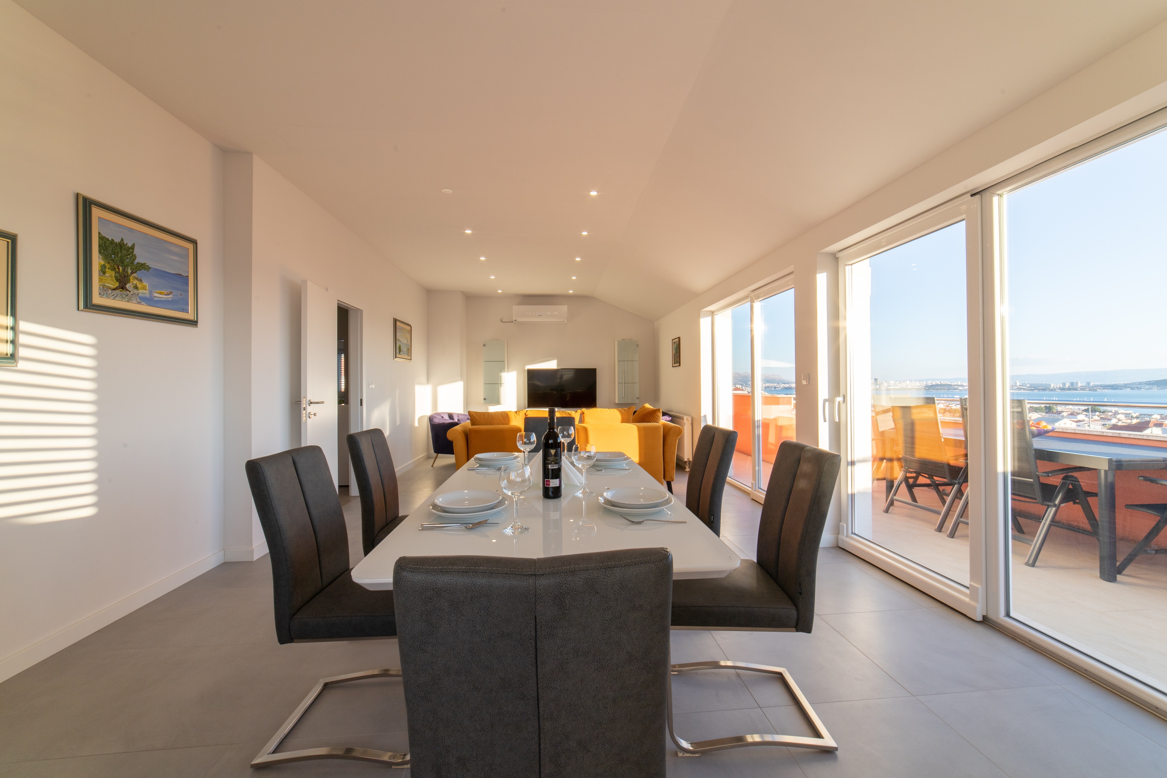 Two bedroom apartment with terrace and sea view Kaštel Kambelovac, Kaštela  A-b