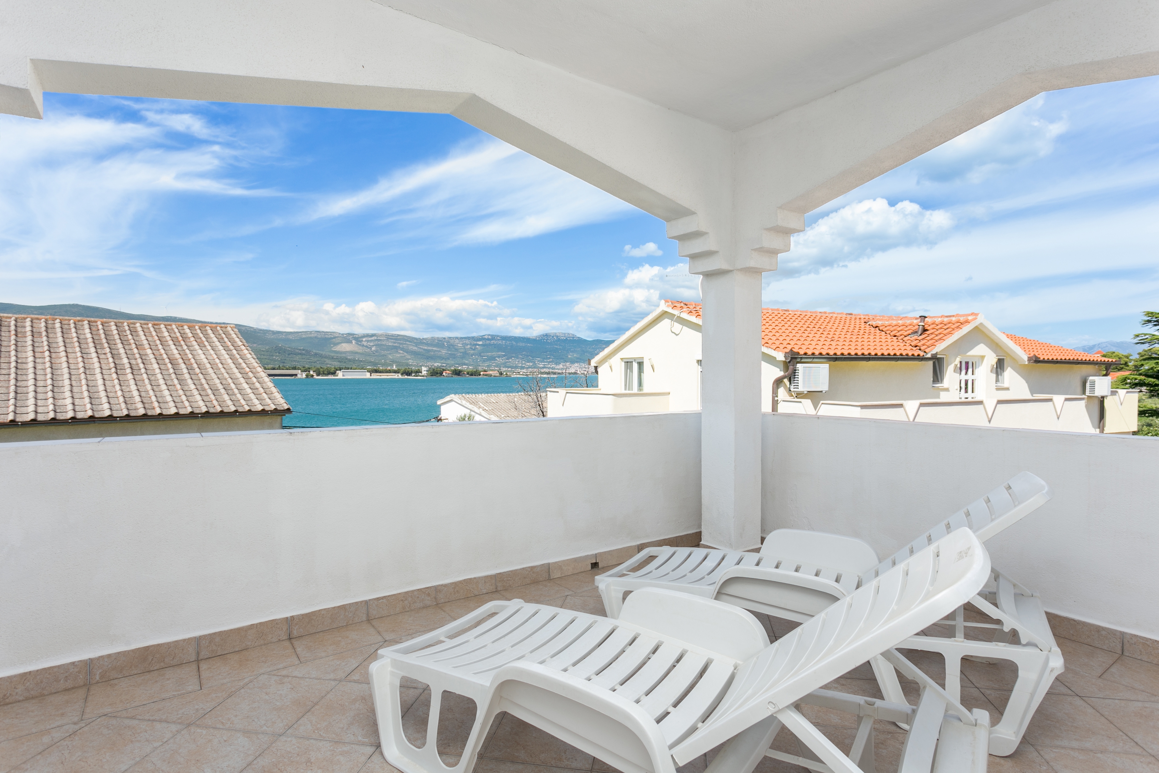 One bedroom apartment with terrace and sea view Mastrinka, Čiovo  A-a
