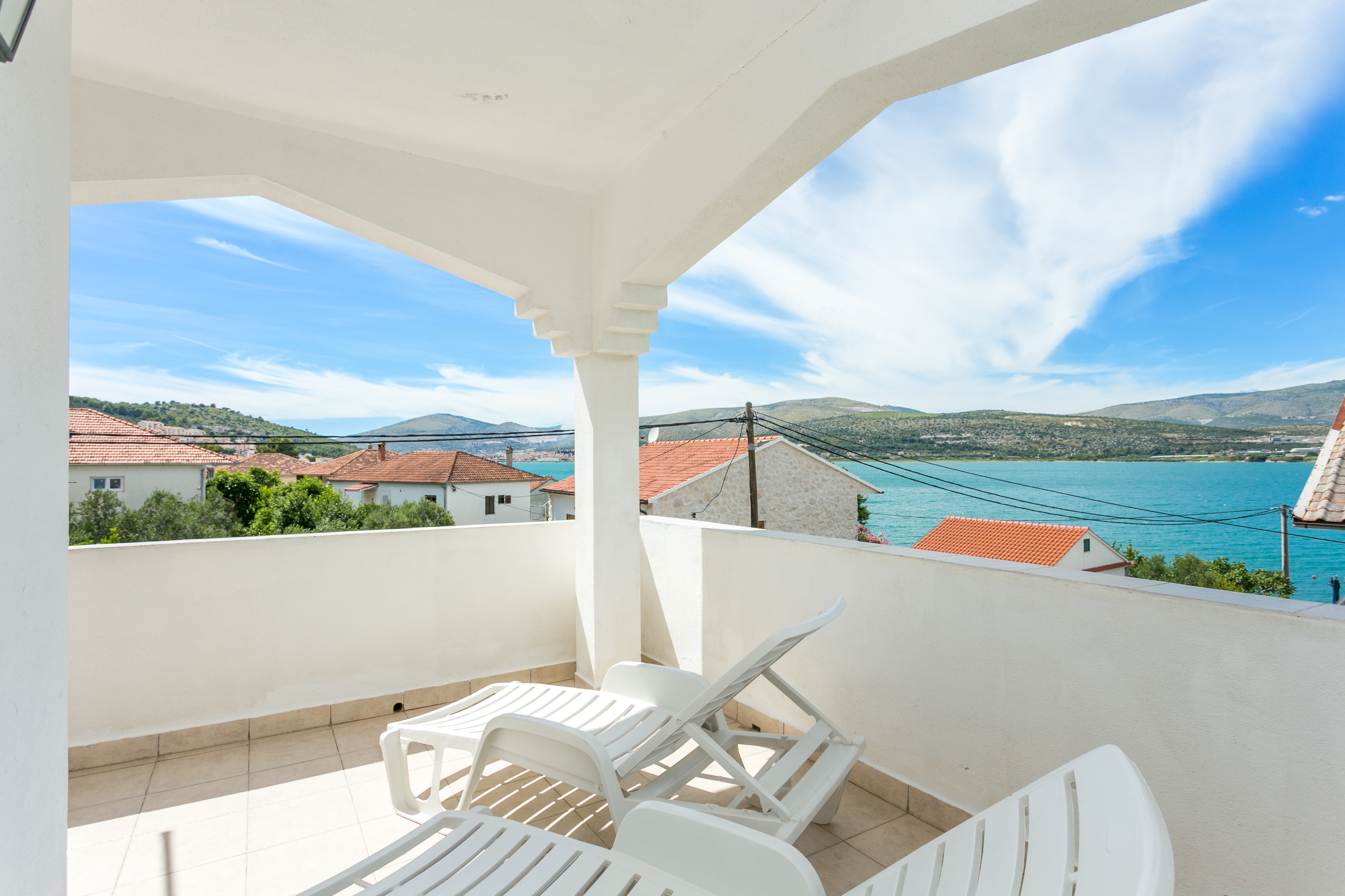 One bedroom apartment with terrace and sea view Mastrinka, Čiovo  A-b