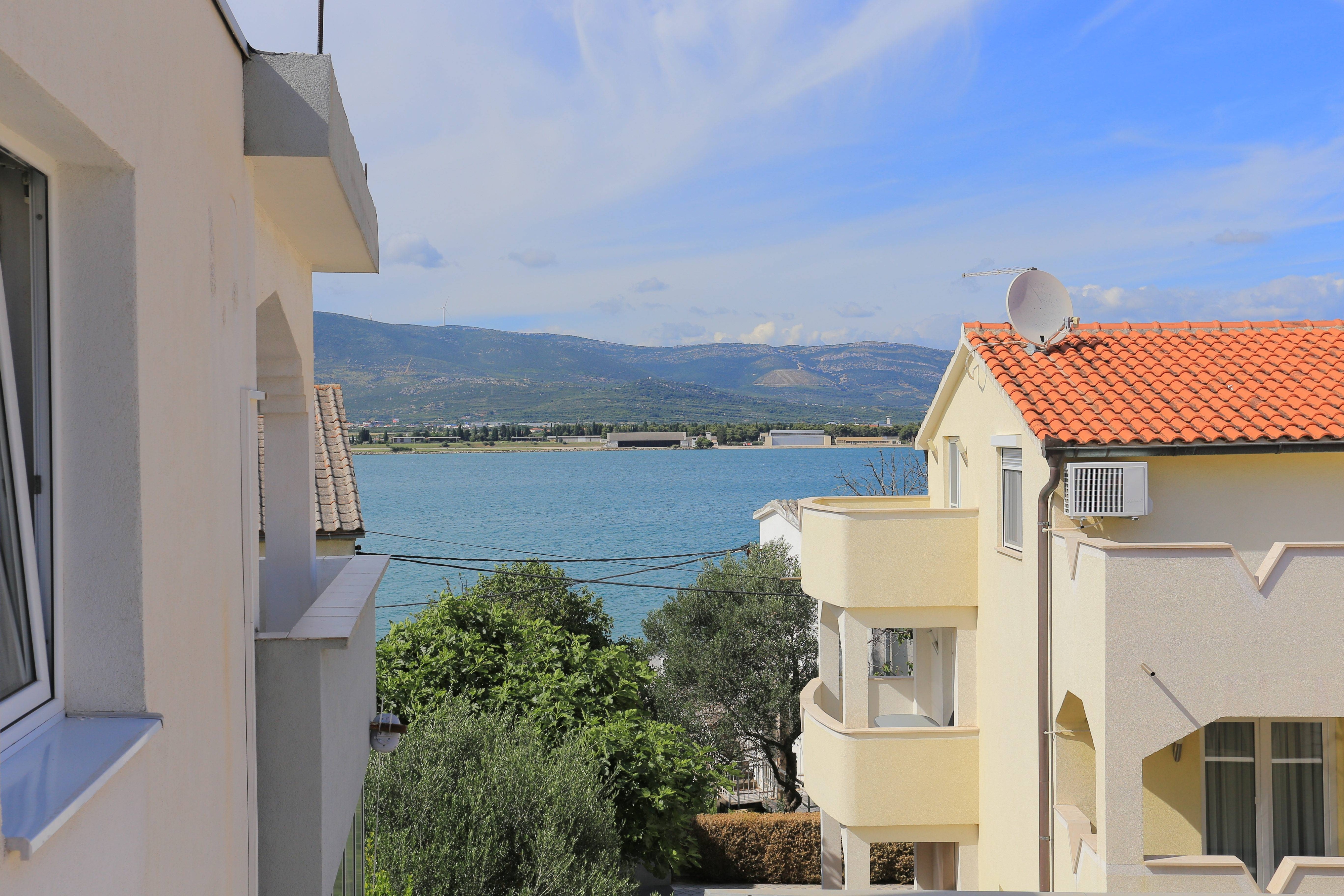 One bedroom apartment with terrace and sea view Mastrinka, Čiovo  A-d