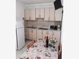 Stara Novalja, Kitchen in the apartment, (pet friendly) and WiFi.