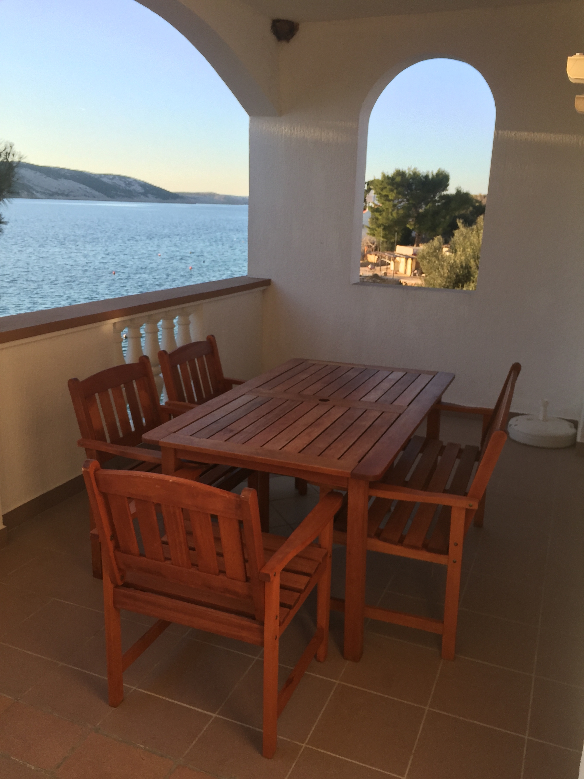 Two bedroom apartment near beach Stara Novalja, Pag  A-d