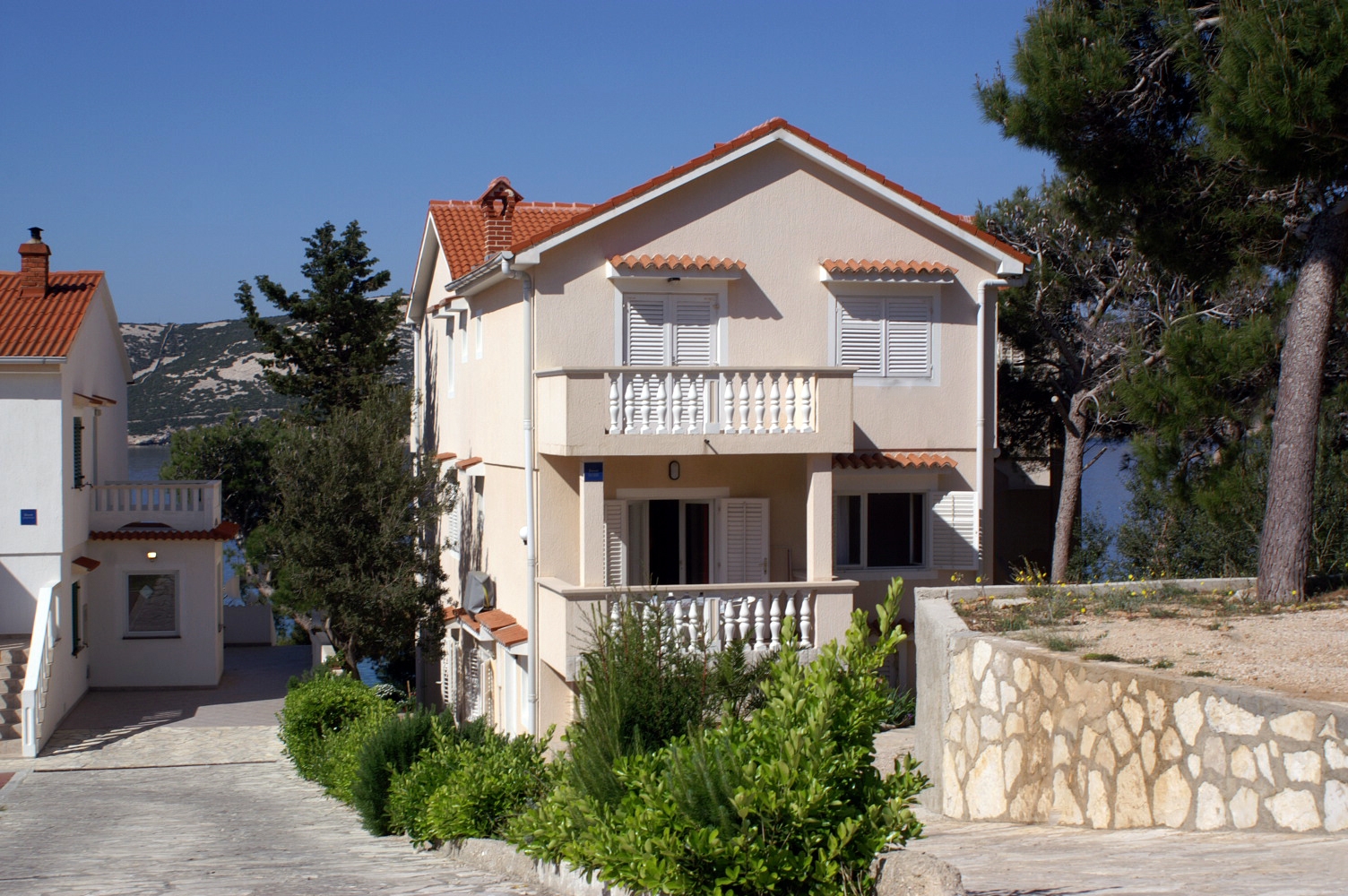 Dvosobni apartman uz plažu Stara Novalja, Pag  A-a