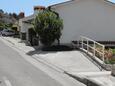 Rabac, Labin, Parkeerplaats 2340 - Appartementen with pebble beach.