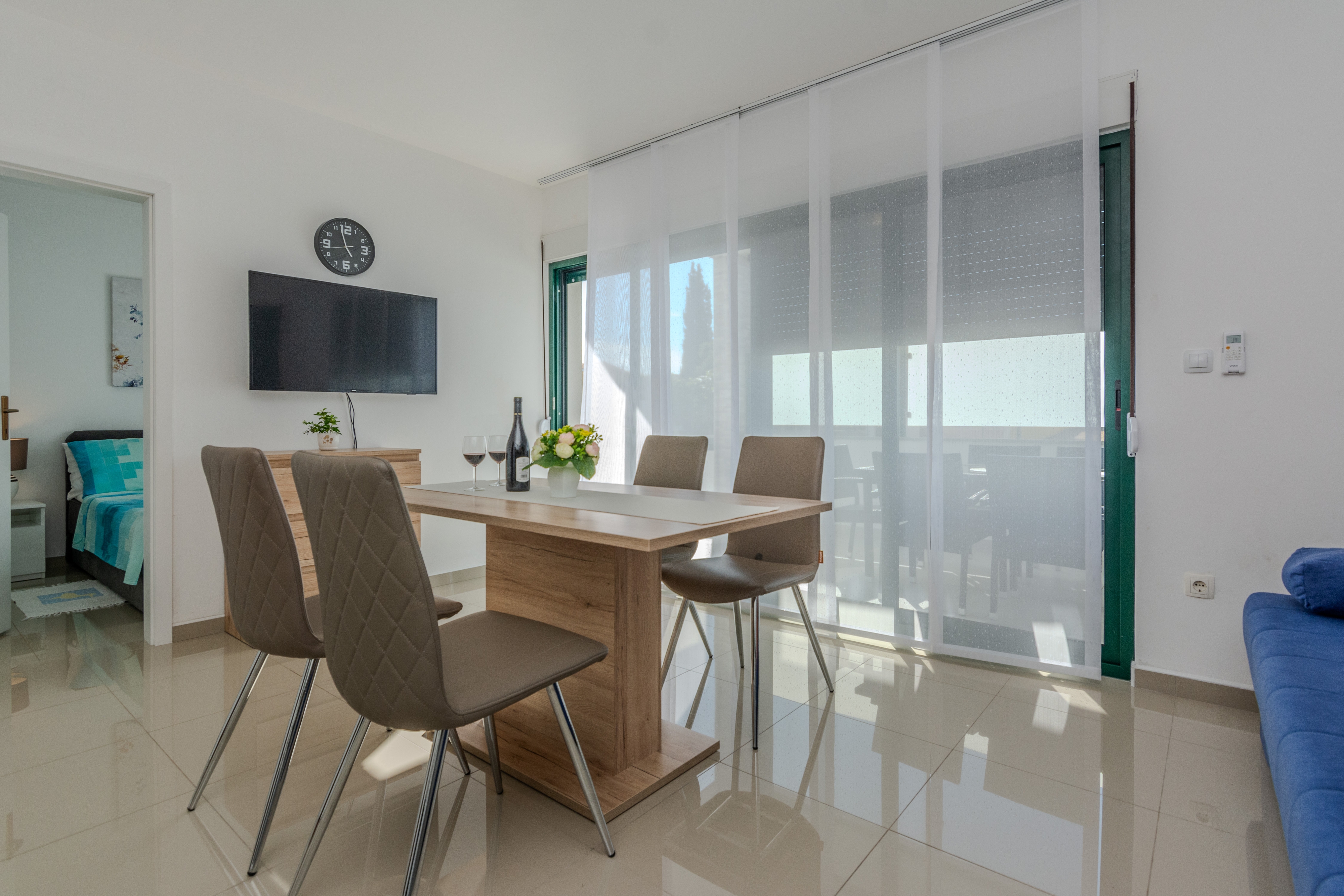 One bedroom apartment with terrace Vir - Kozjak, Vir (A-23400-a)