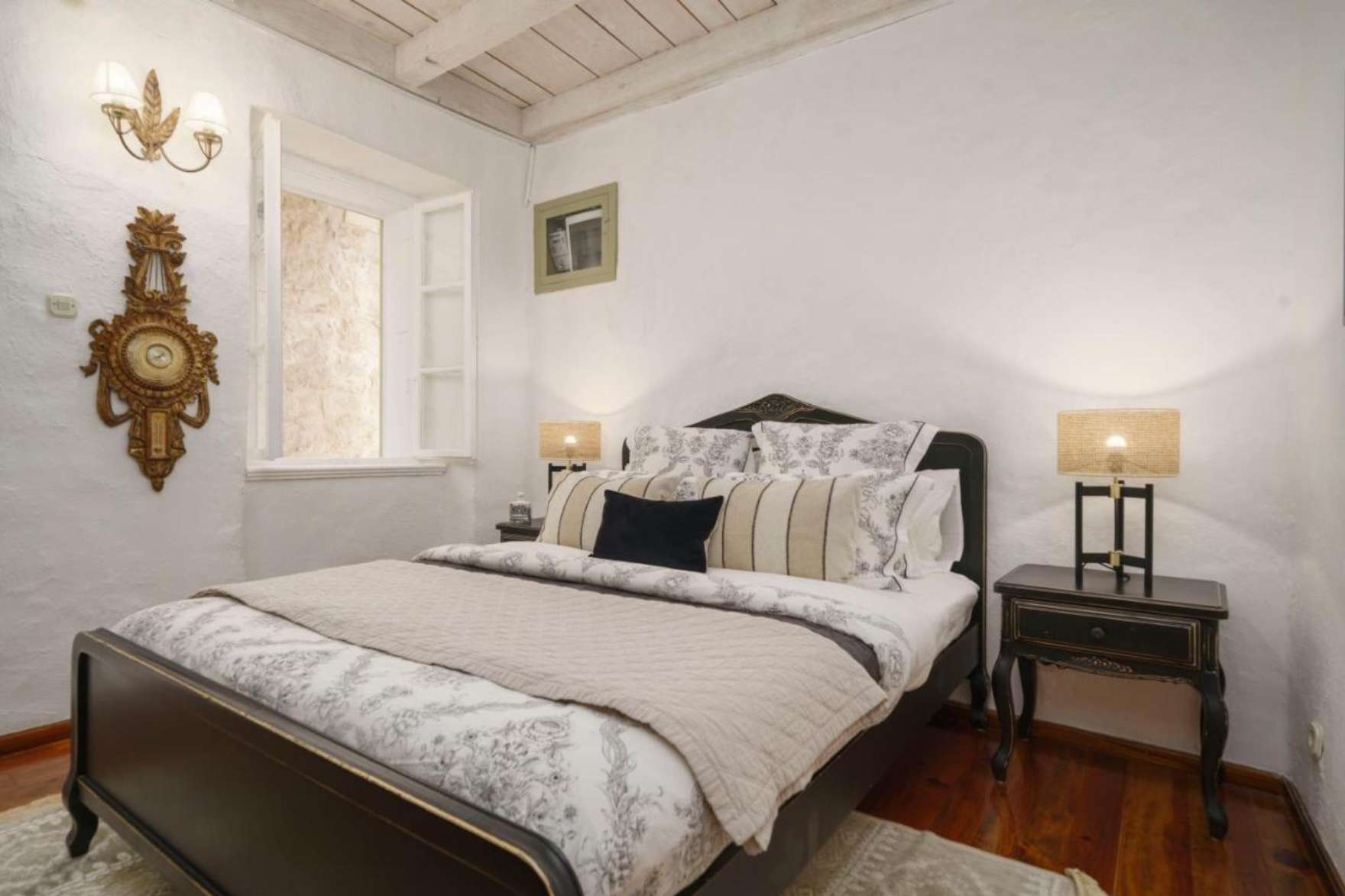 Four bedroom house with terrace and sea view Zaton, Krka  K
