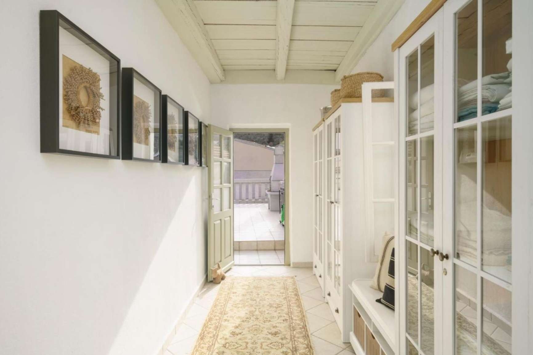 Four bedroom house with terrace and sea view Zaton, Krka  K