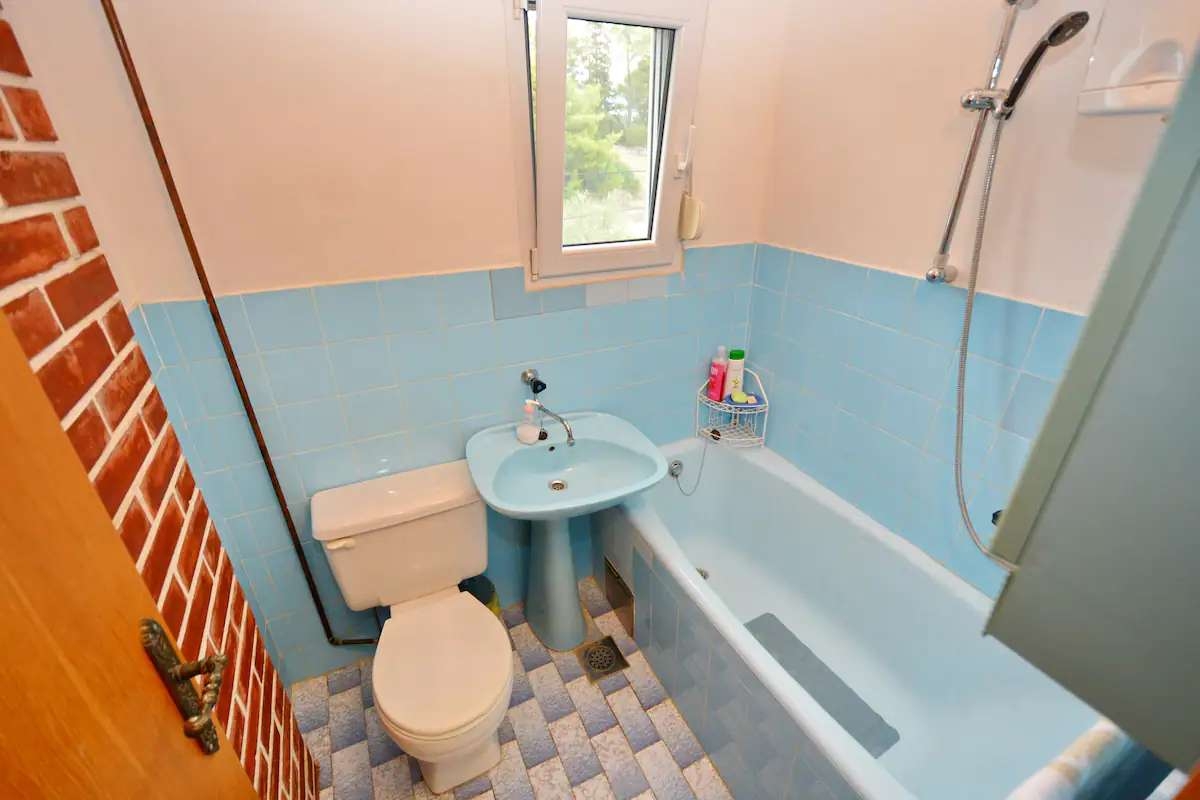 Three bedroom house with balcony and sea view Kaštel Štafilić, Kaštela  K