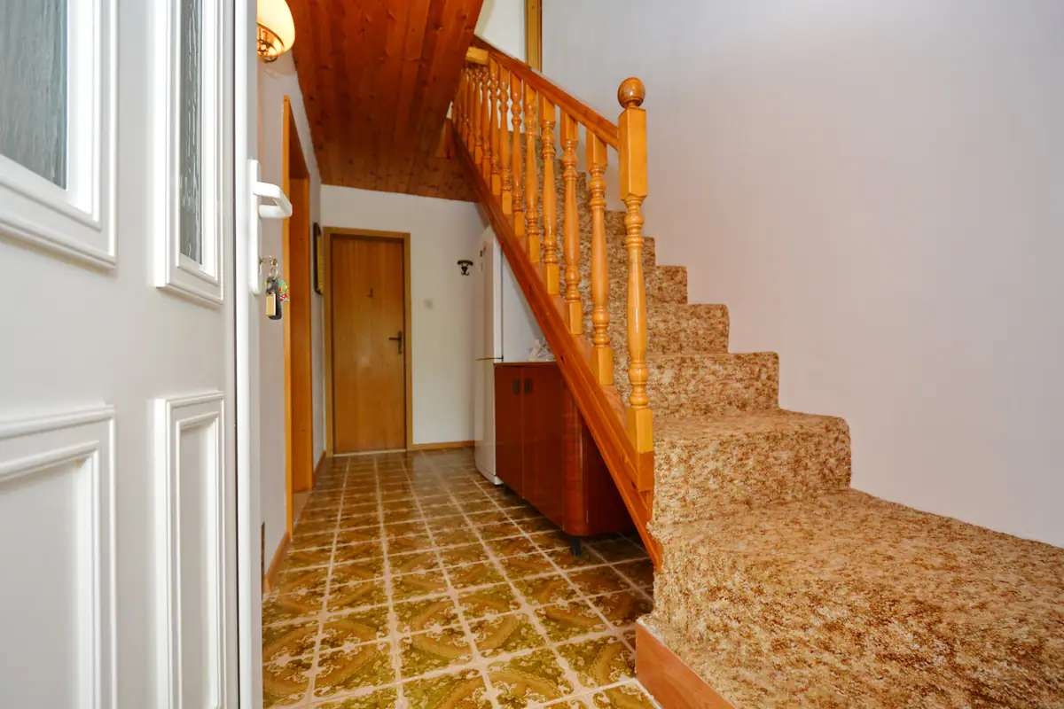 Three bedroom house with balcony and sea view Kaštel Štafilić, Kaštela  K