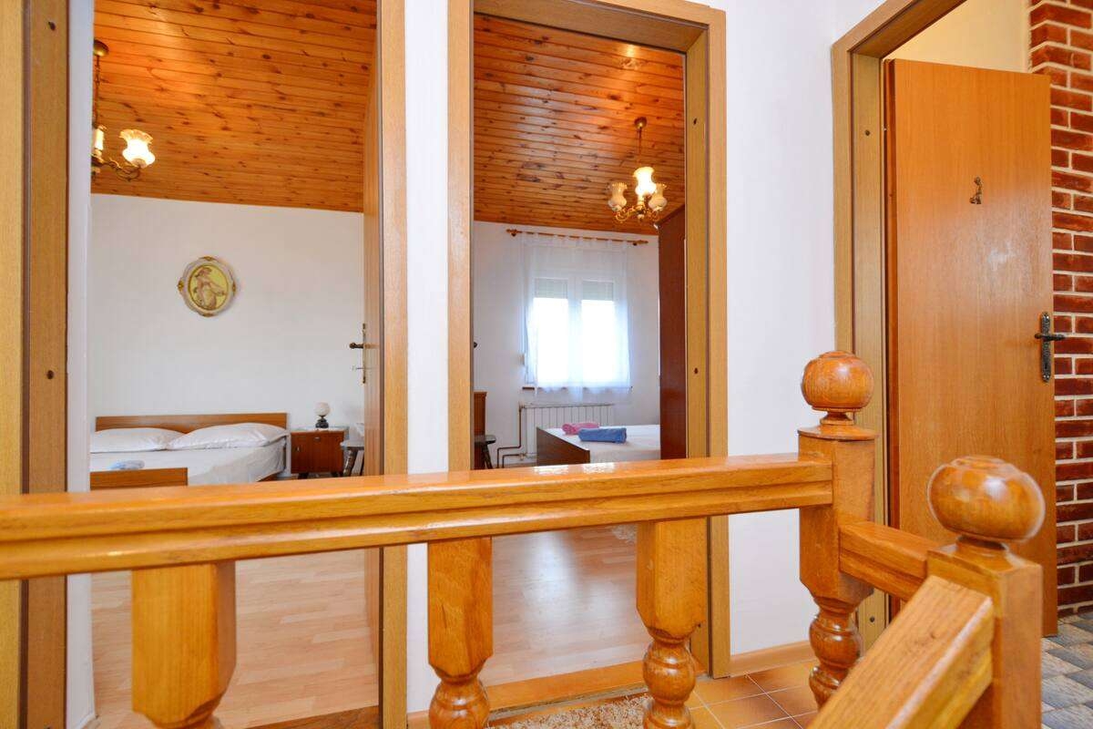 Three bedroom house with balcony and sea view Kaštel Štafilić, Kaštela  K