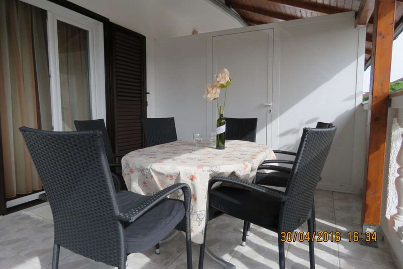 Two bedroom apartment with balcony Biograd na Moru, Biograd (A-23415-d)