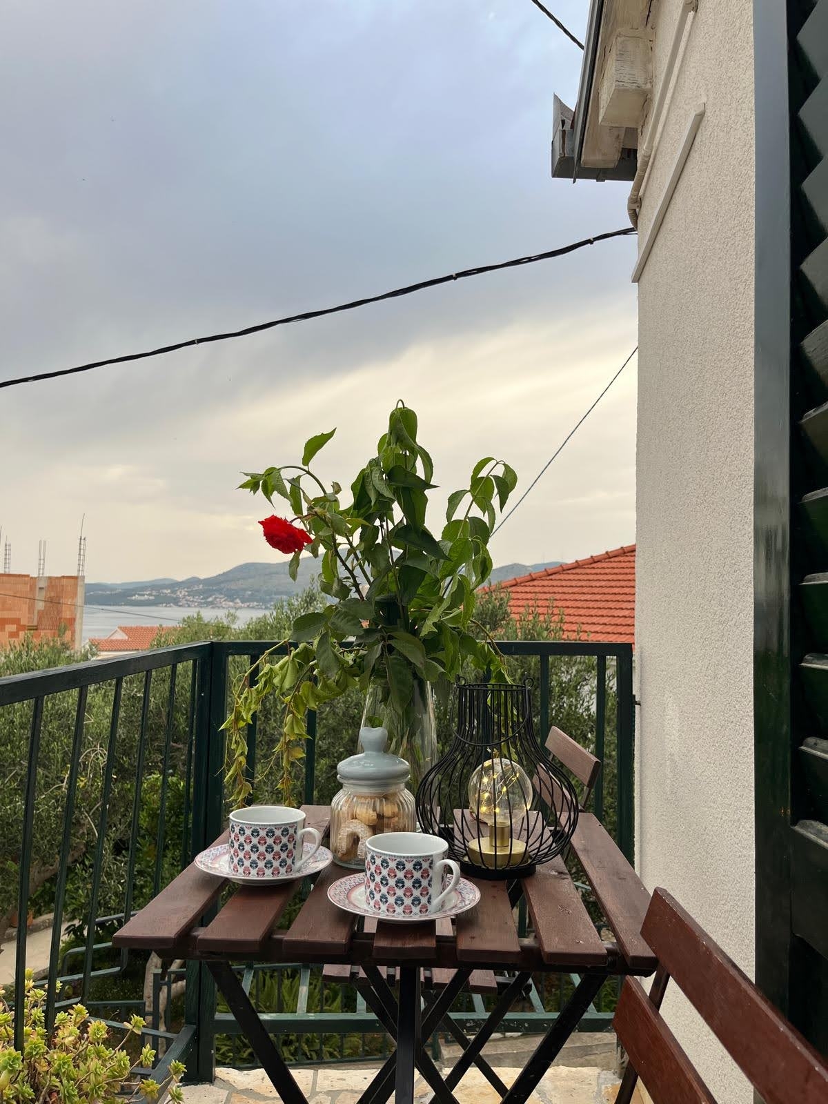 Two bedroom house with balcony and sea view Okrug Gornji, Čiovo  K