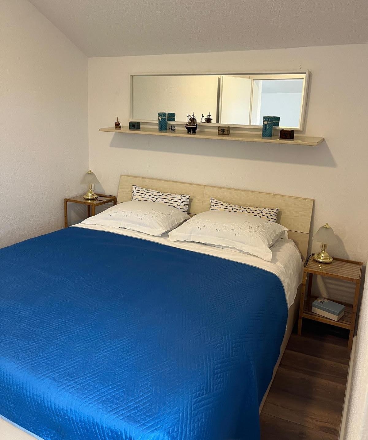 Two bedroom house with balcony and sea view Okrug Gornji, Čiovo  K