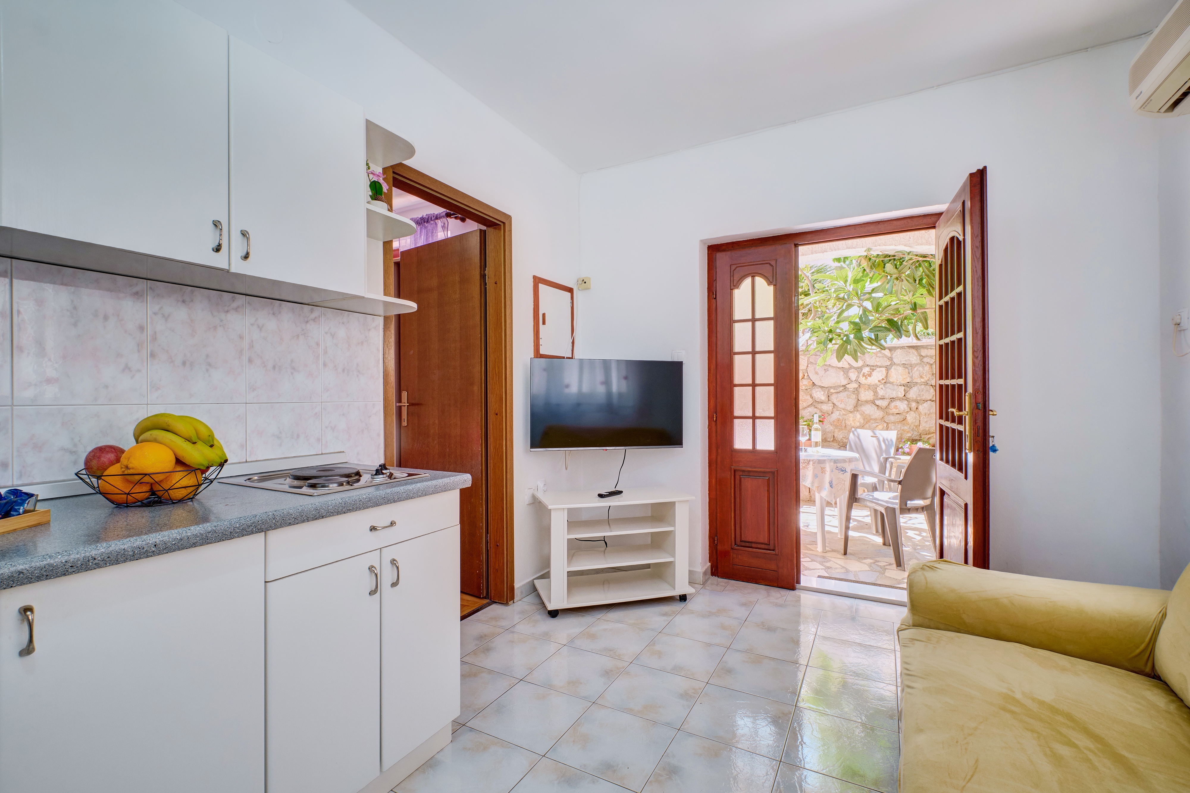 One bedroom apartment with terrace Mali Lošinj, Lošinj (A-23418-a)