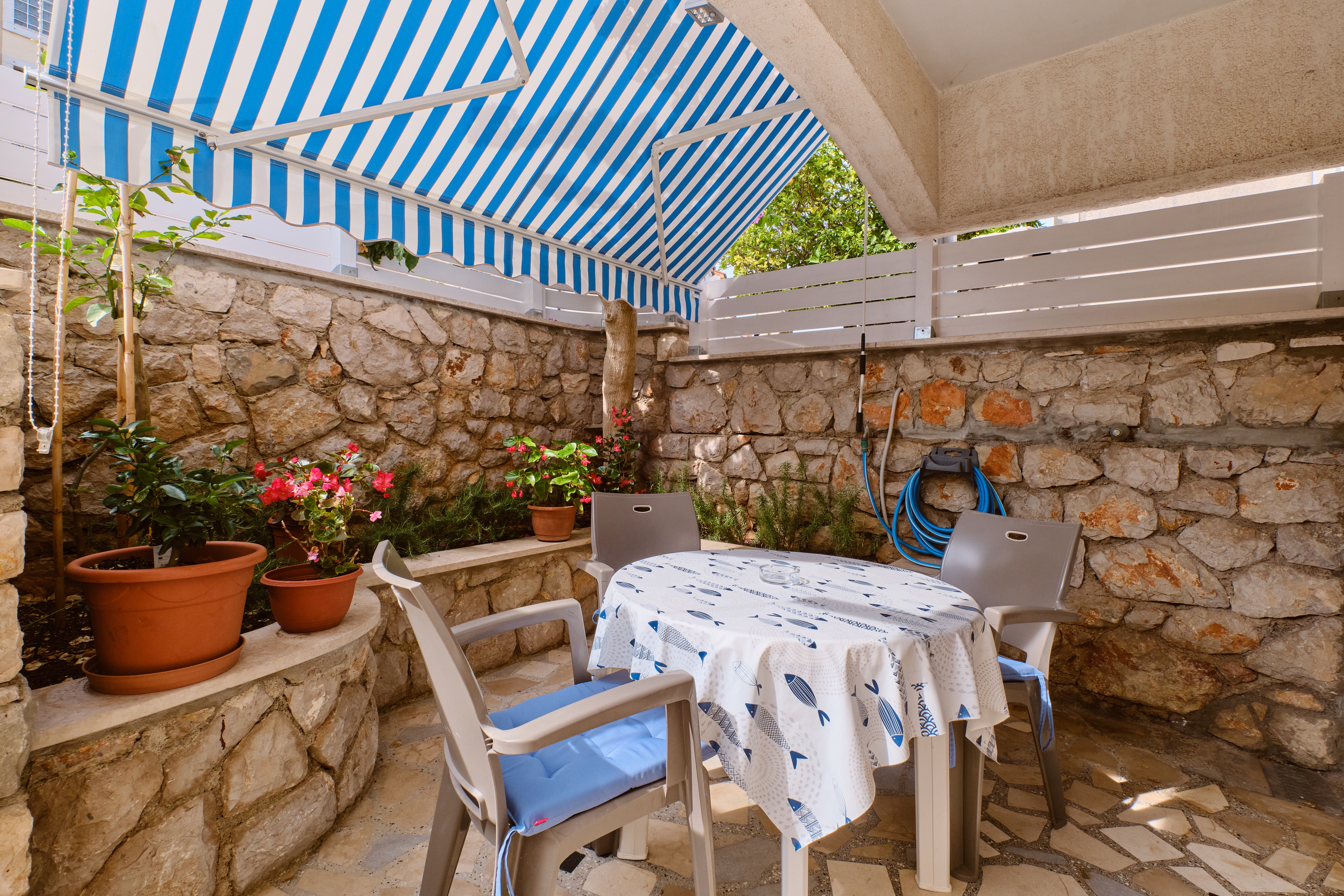 One bedroom apartment with terrace Mali Lošinj, Lošinj (A-23418-a) One bedroom apartment with terrace Mali Lošinj, Lošinj (A-23418-a)