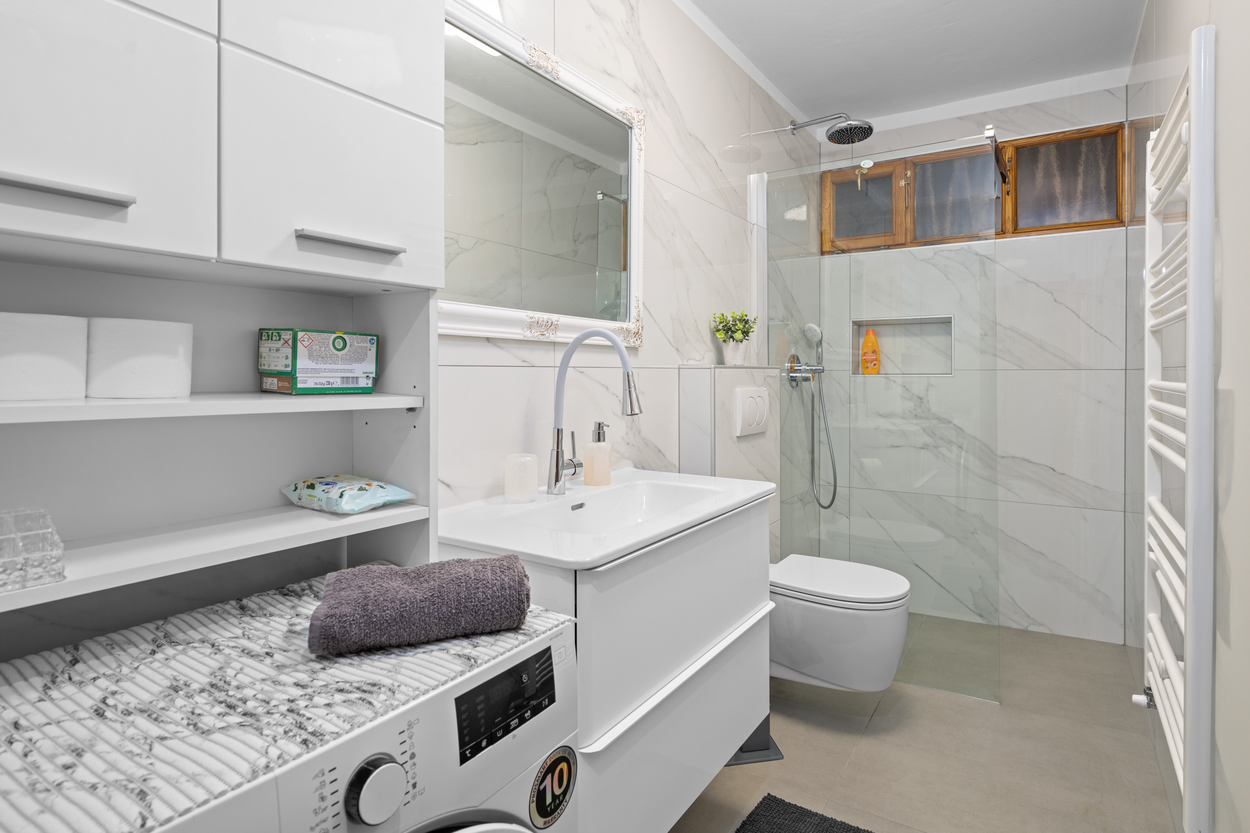 Three bedroom house with terrace Trget, Raša  K