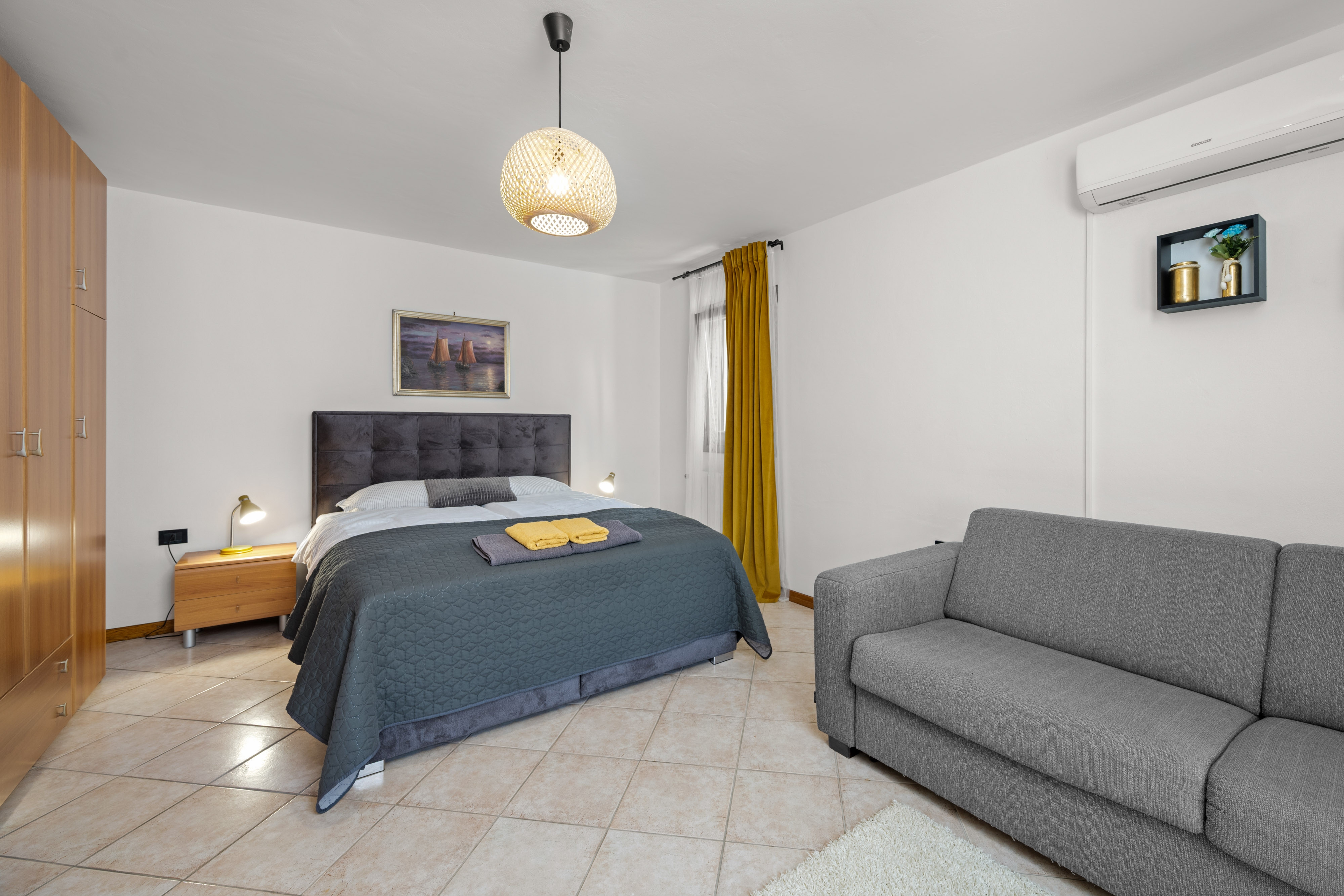 Three bedroom house with terrace Trget, Raša  K