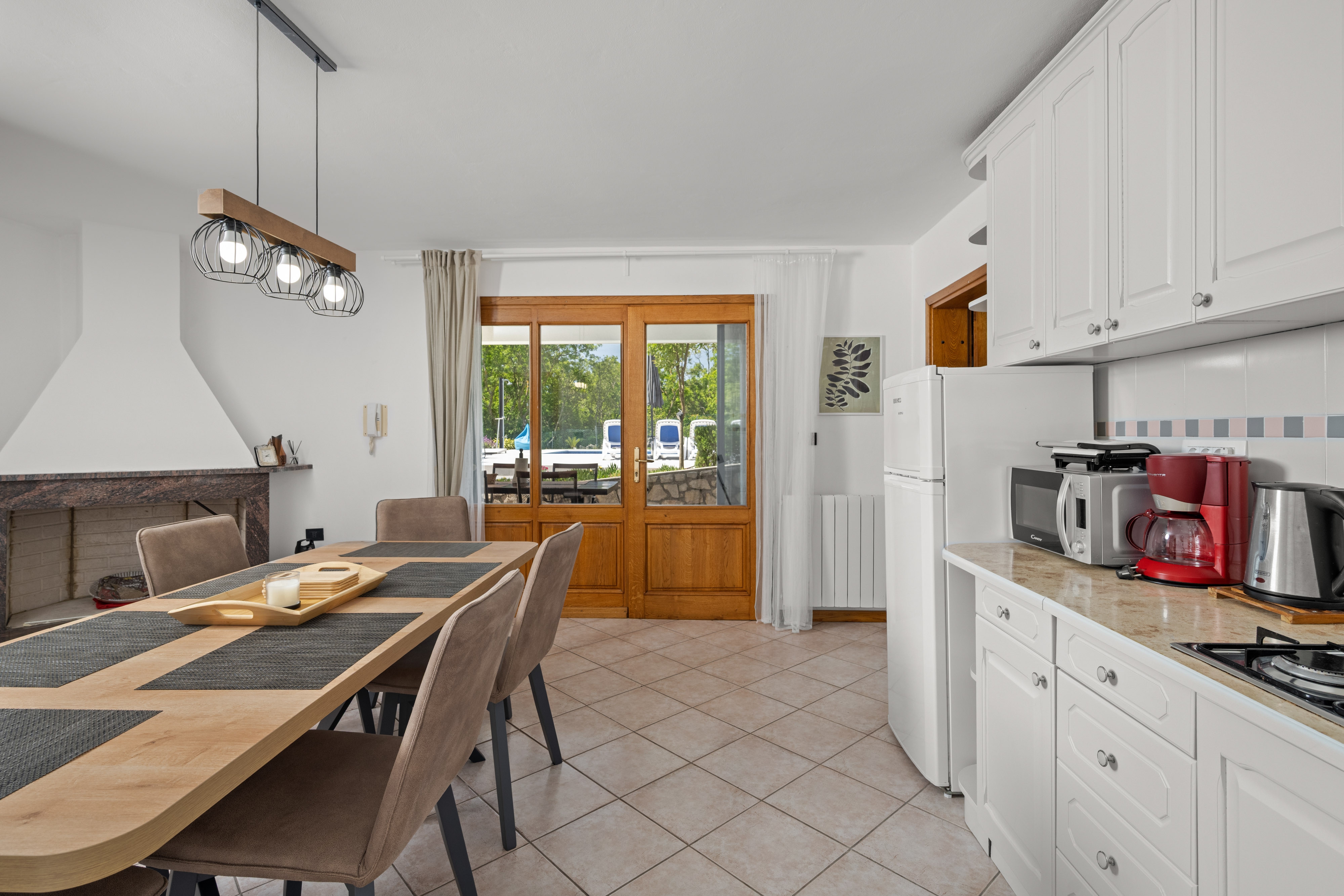 Three bedroom house with terrace Trget, Raša  K