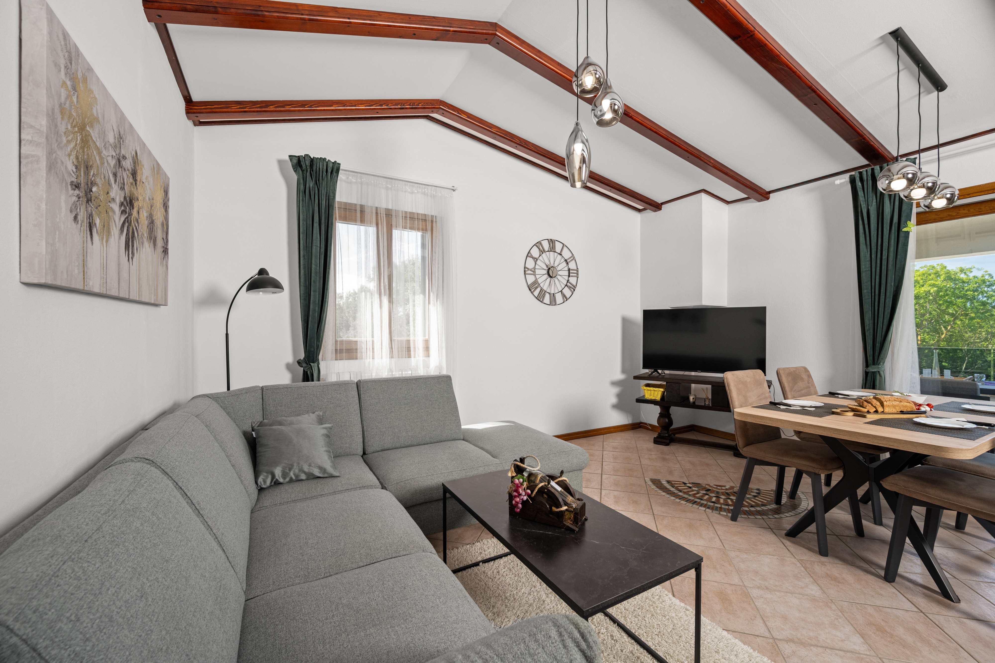 Three bedroom house with terrace Trget, Raša  K