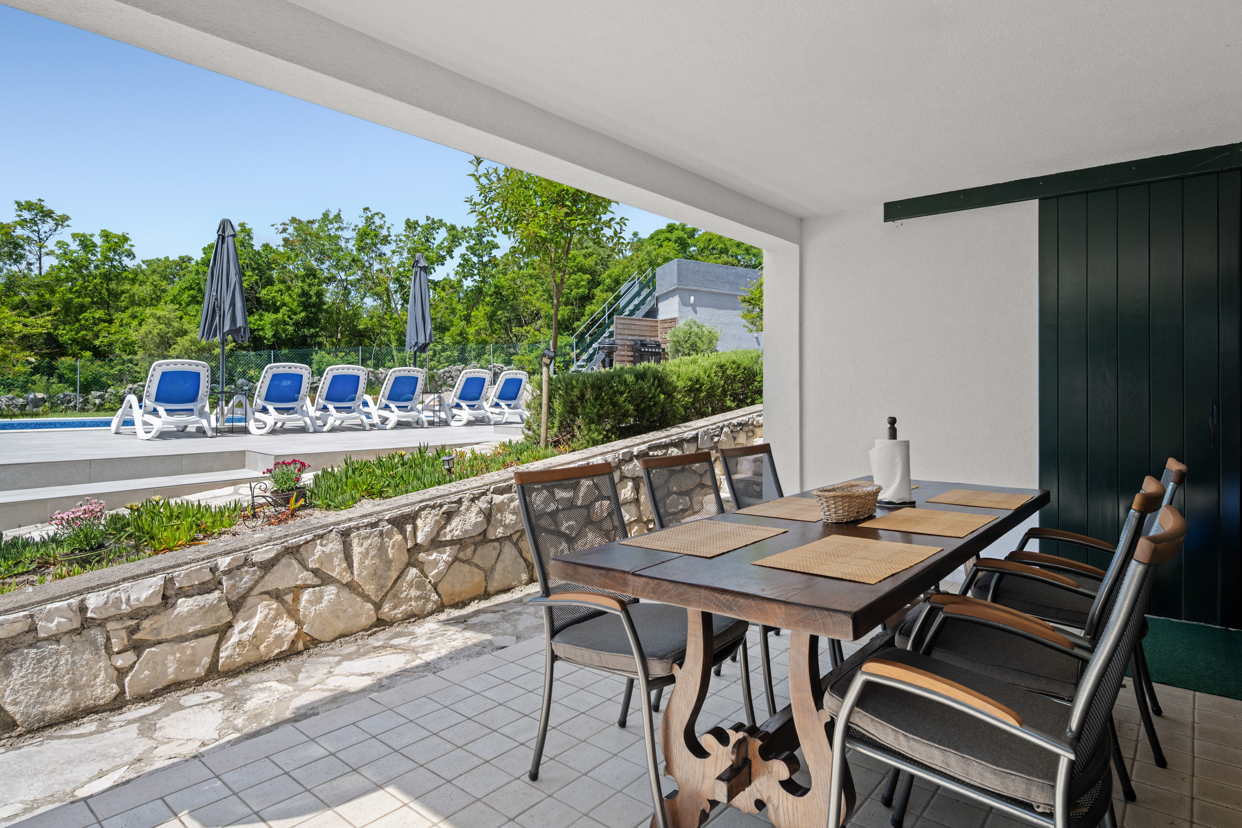 Three bedroom house with terrace Trget, Raša  K
