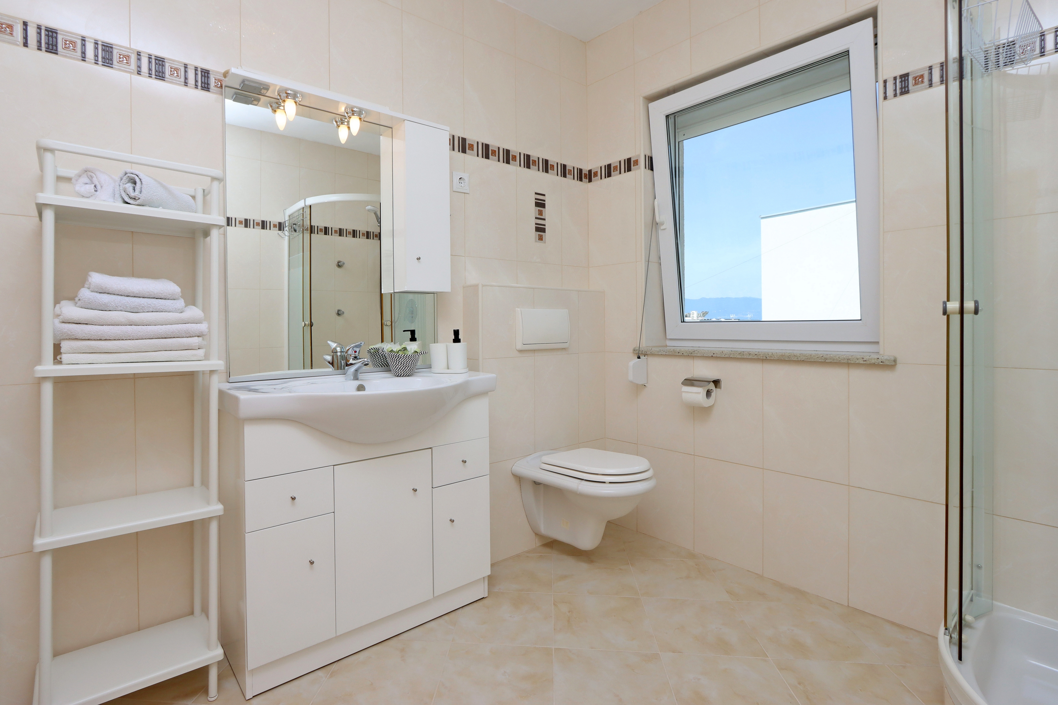 Two bedroom apartment with terrace and sea view Kostrena, Rijeka  A-d
