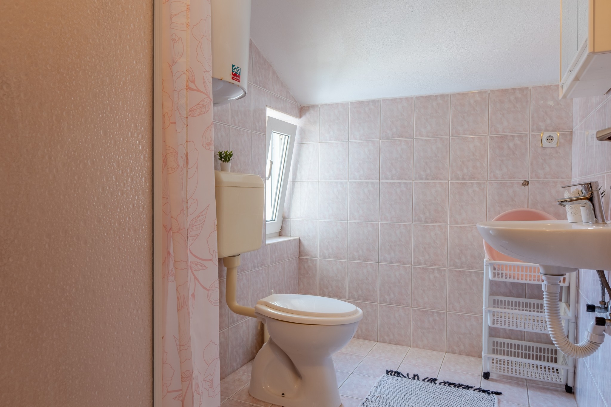 One bedroom apartment near beach Vir  A-b