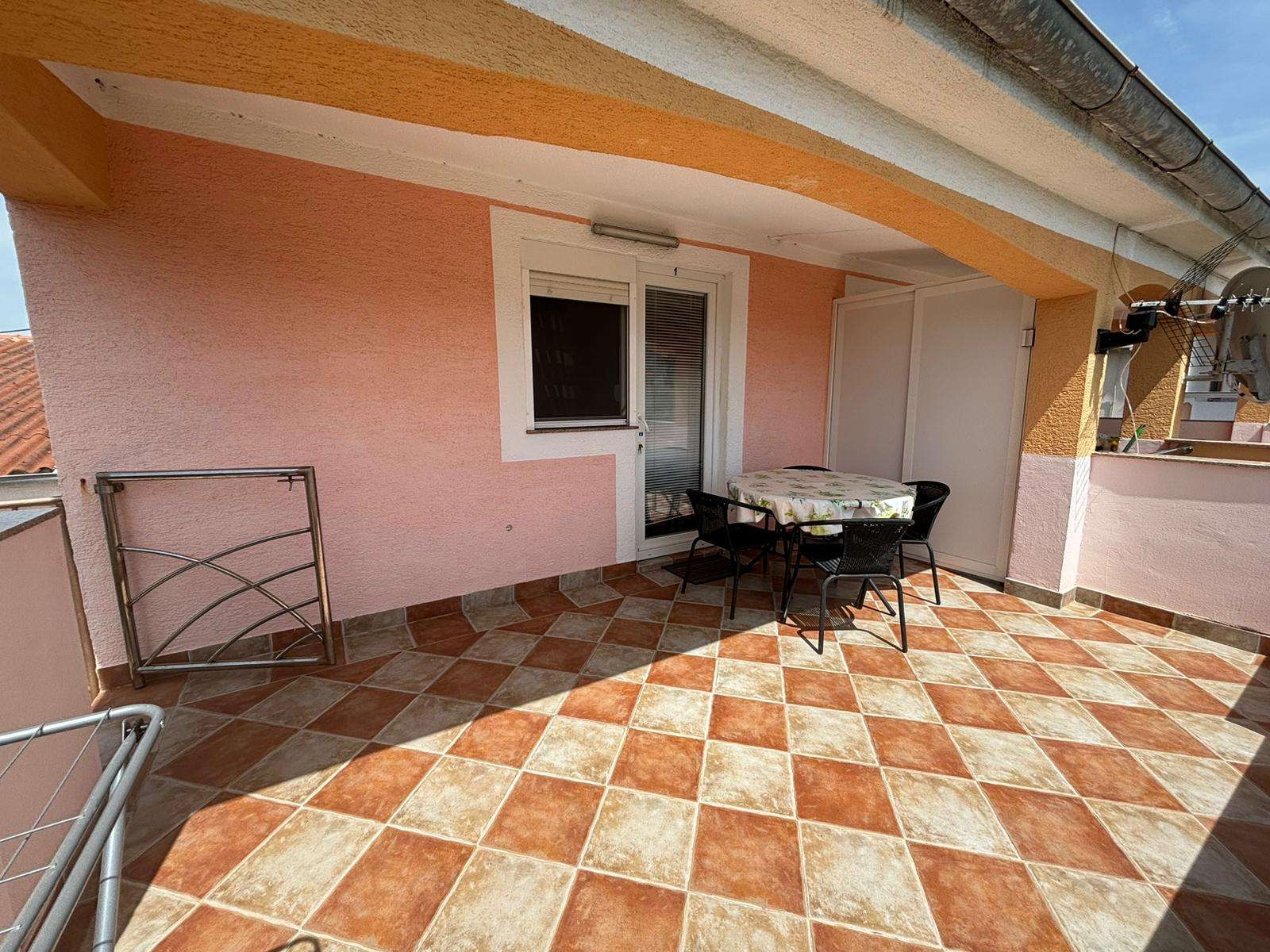 Two bedroom apartment with terrace and sea view Vrsi - Mulo, Zadar (A-23428-a)