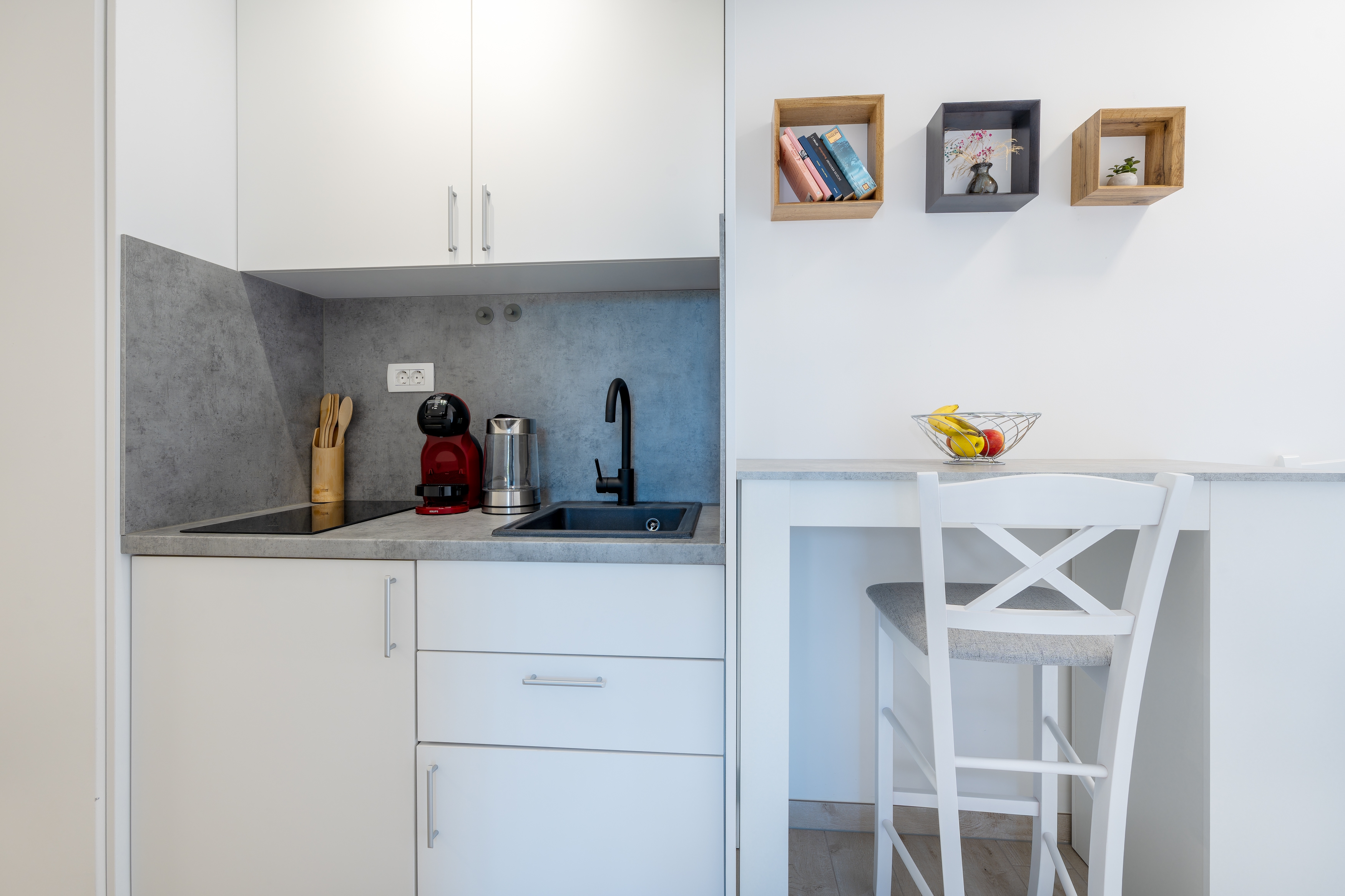 Two bedroom apartment with terrace and sea view Krvavica, Makarska  A-a