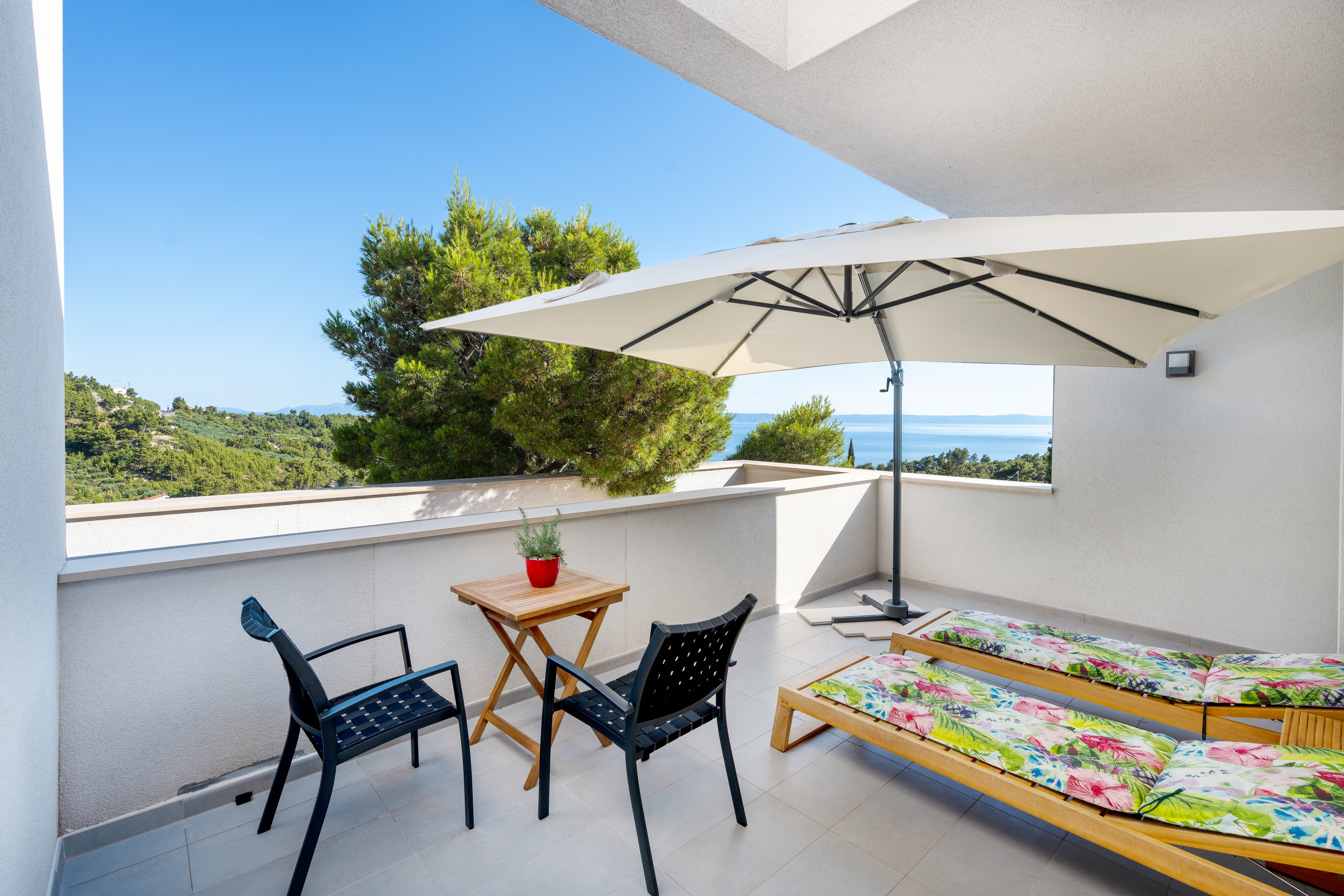 Two bedroom apartment with terrace and sea view Krvavica, Makarska  A-a