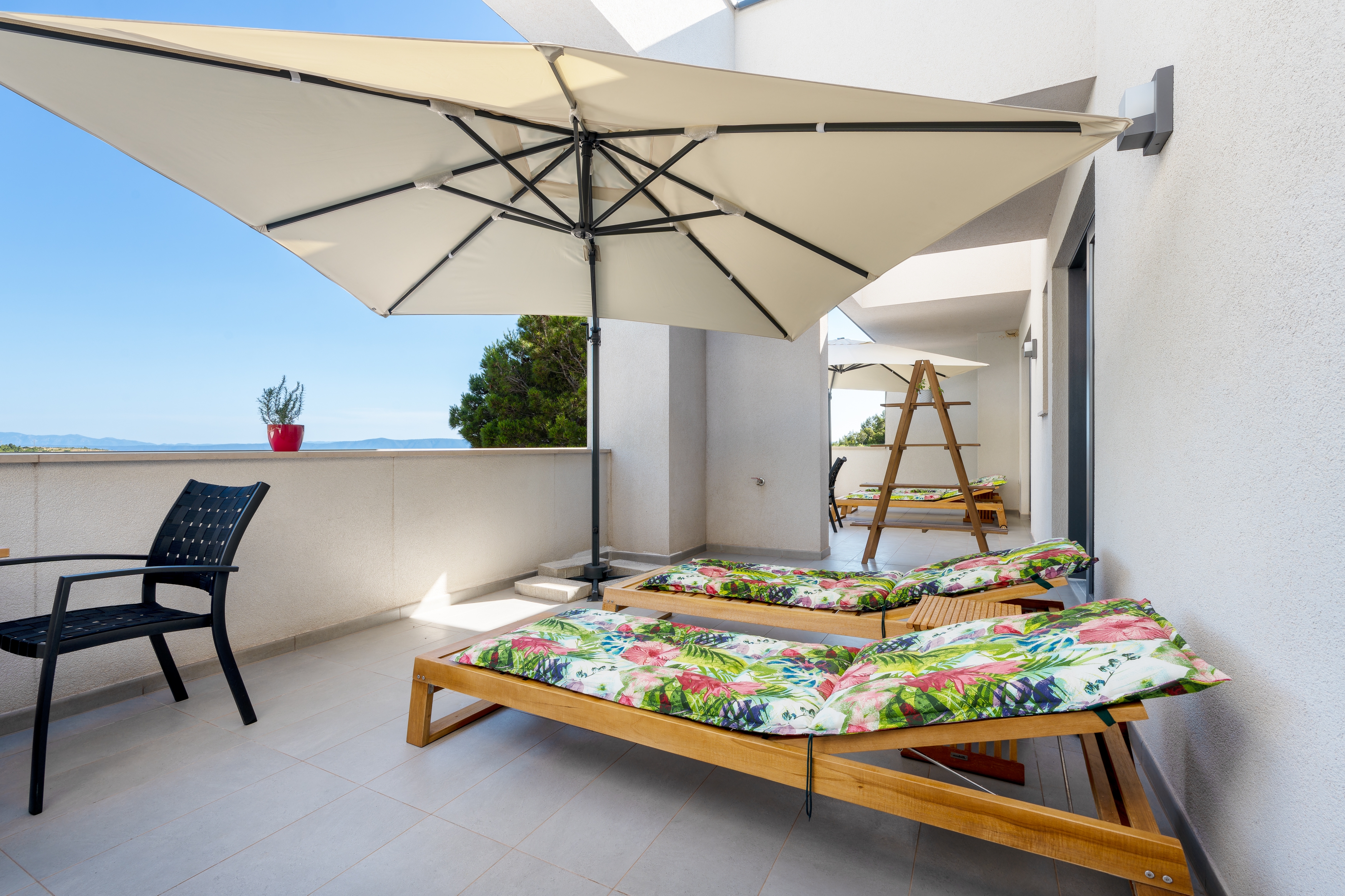Two bedroom apartment with terrace and sea view Krvavica, Makarska  A-a
