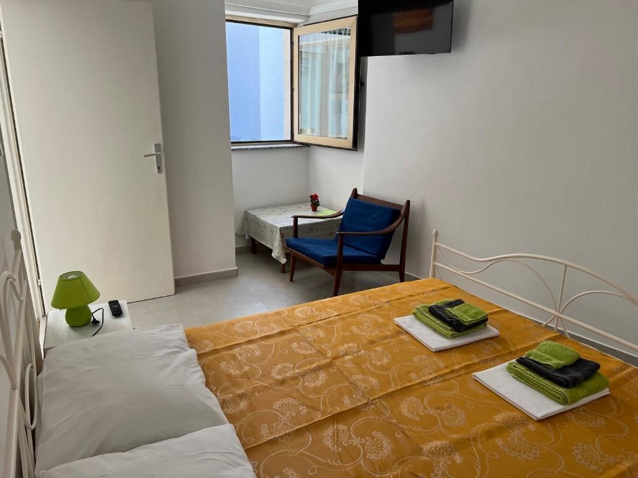 Two bedroom apartment with terrace Jadranovo, Crikvenica (A-23436-b)