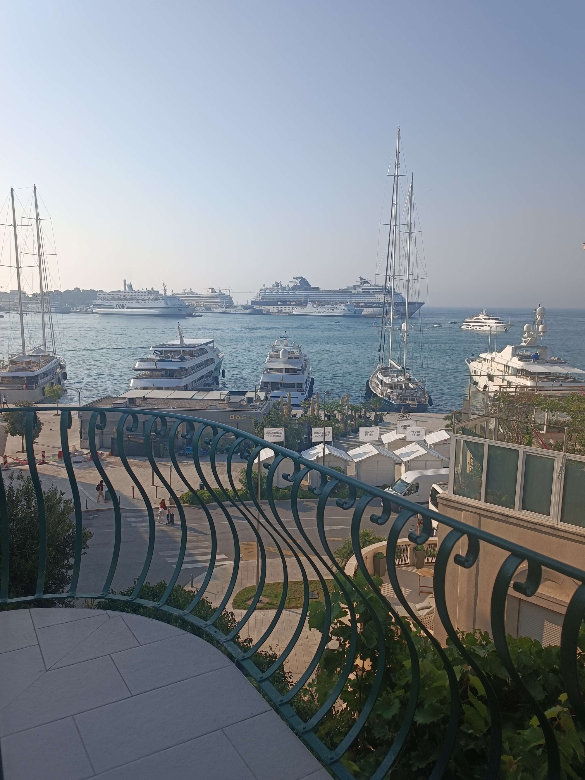 Two bedroom apartment with balcony and sea view Split  A-a