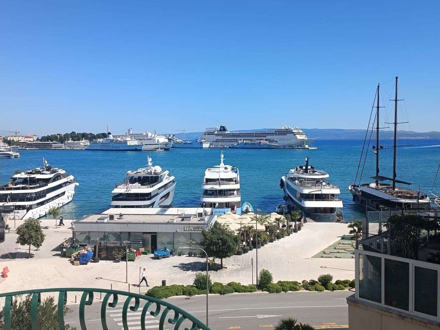 Two bedroom apartment with balcony and sea view Split  A-a
