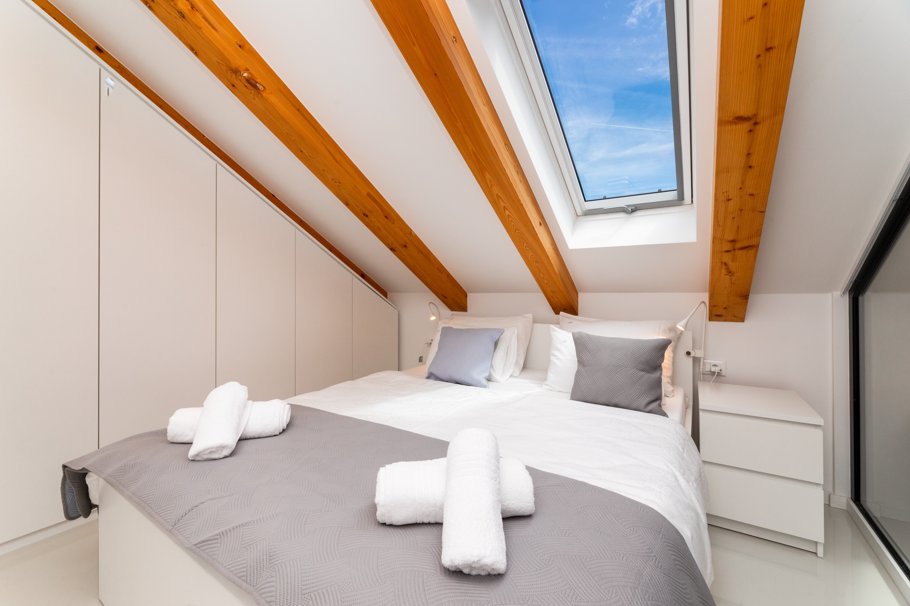 Two bedroom apartment with balcony Pučišća, Brač  A-a
